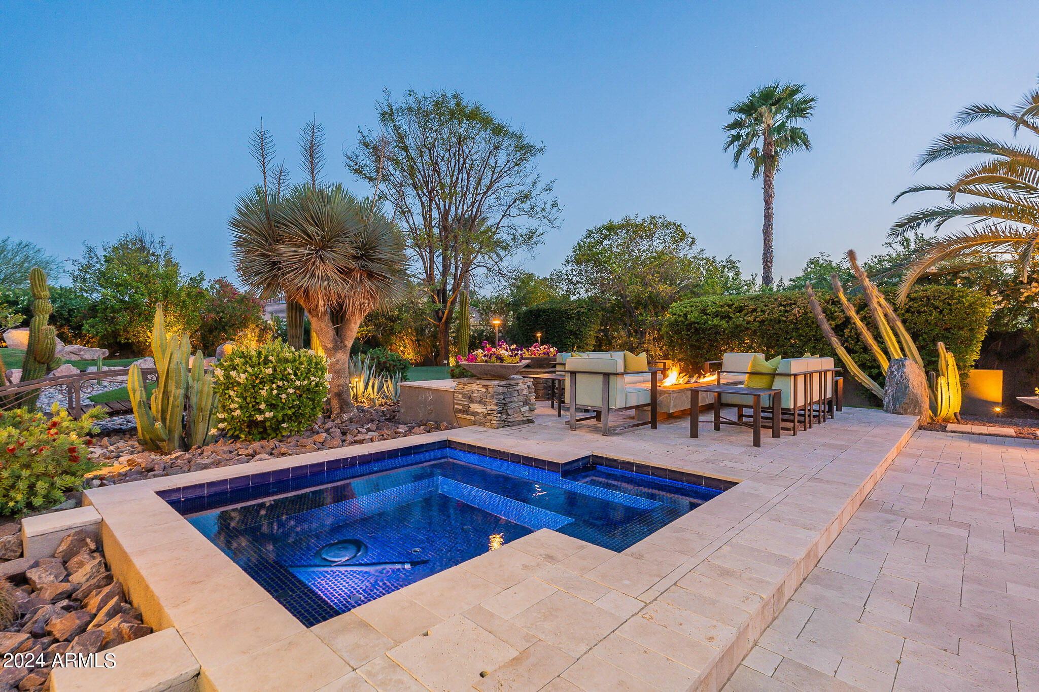 EQUESTRIAN MANOR - Residential