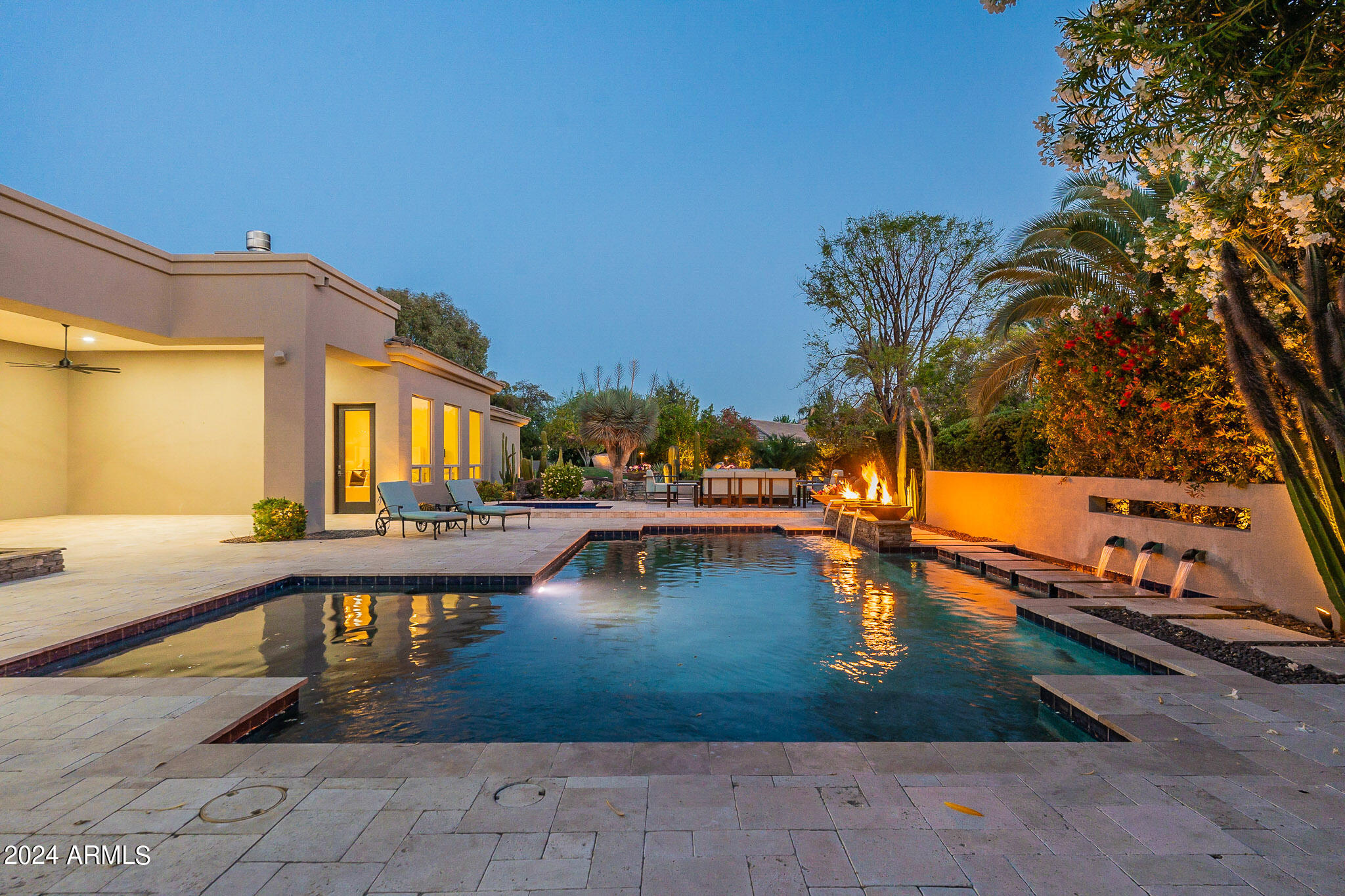 EQUESTRIAN MANOR - Residential