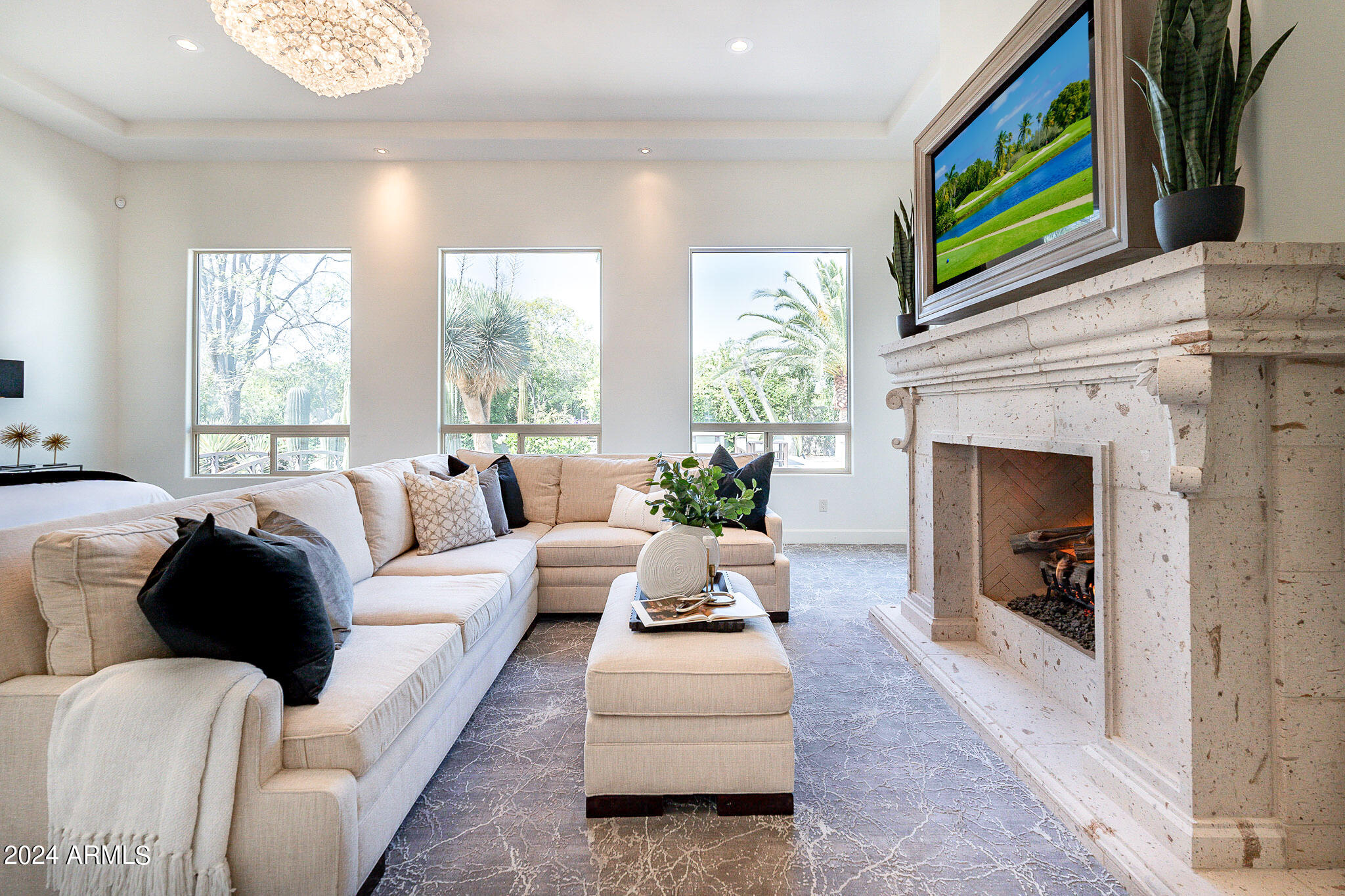 EQUESTRIAN MANOR - Residential