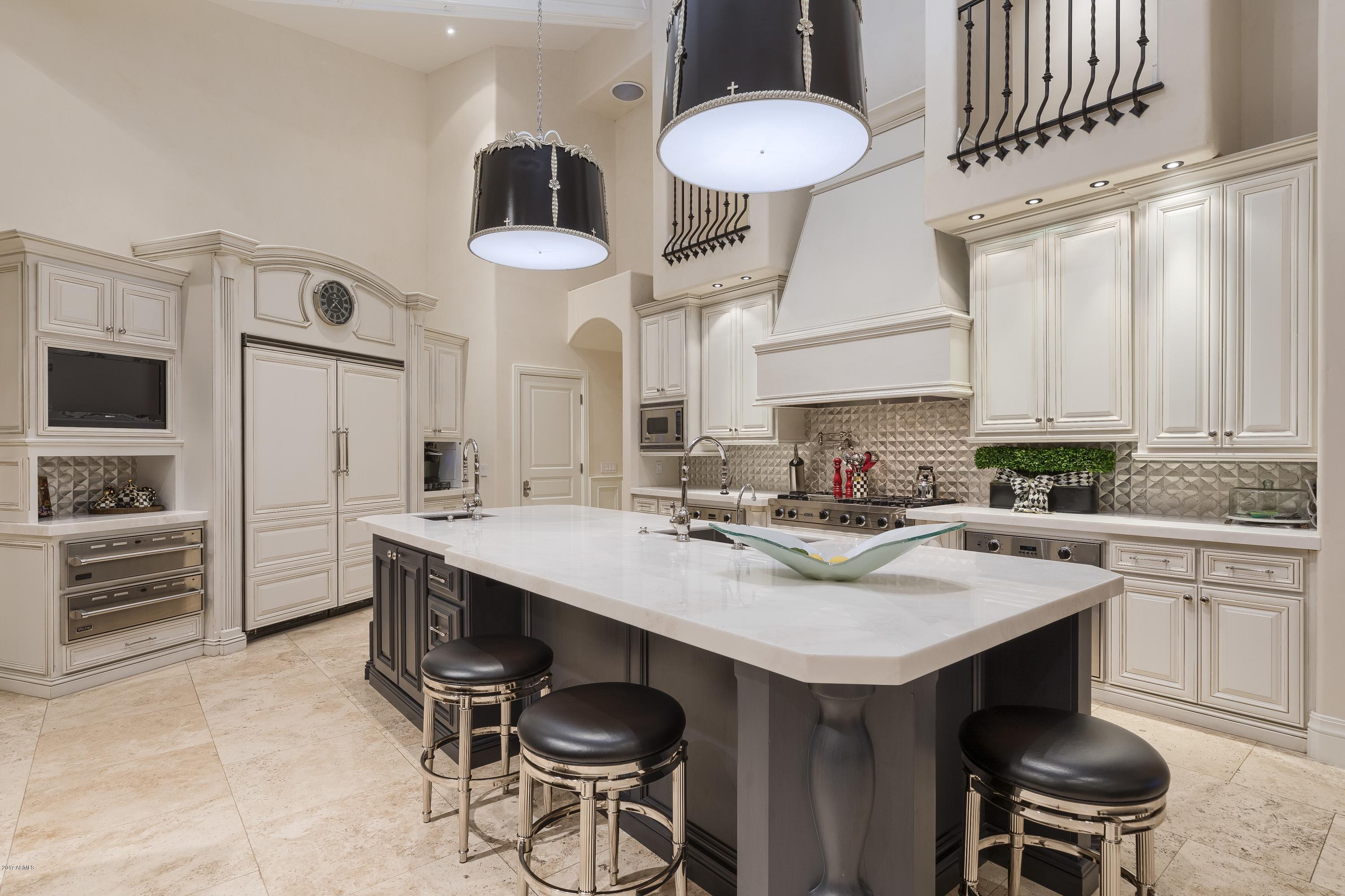 CAMELBACK COUNTRY CLUB ESTATES - Residential