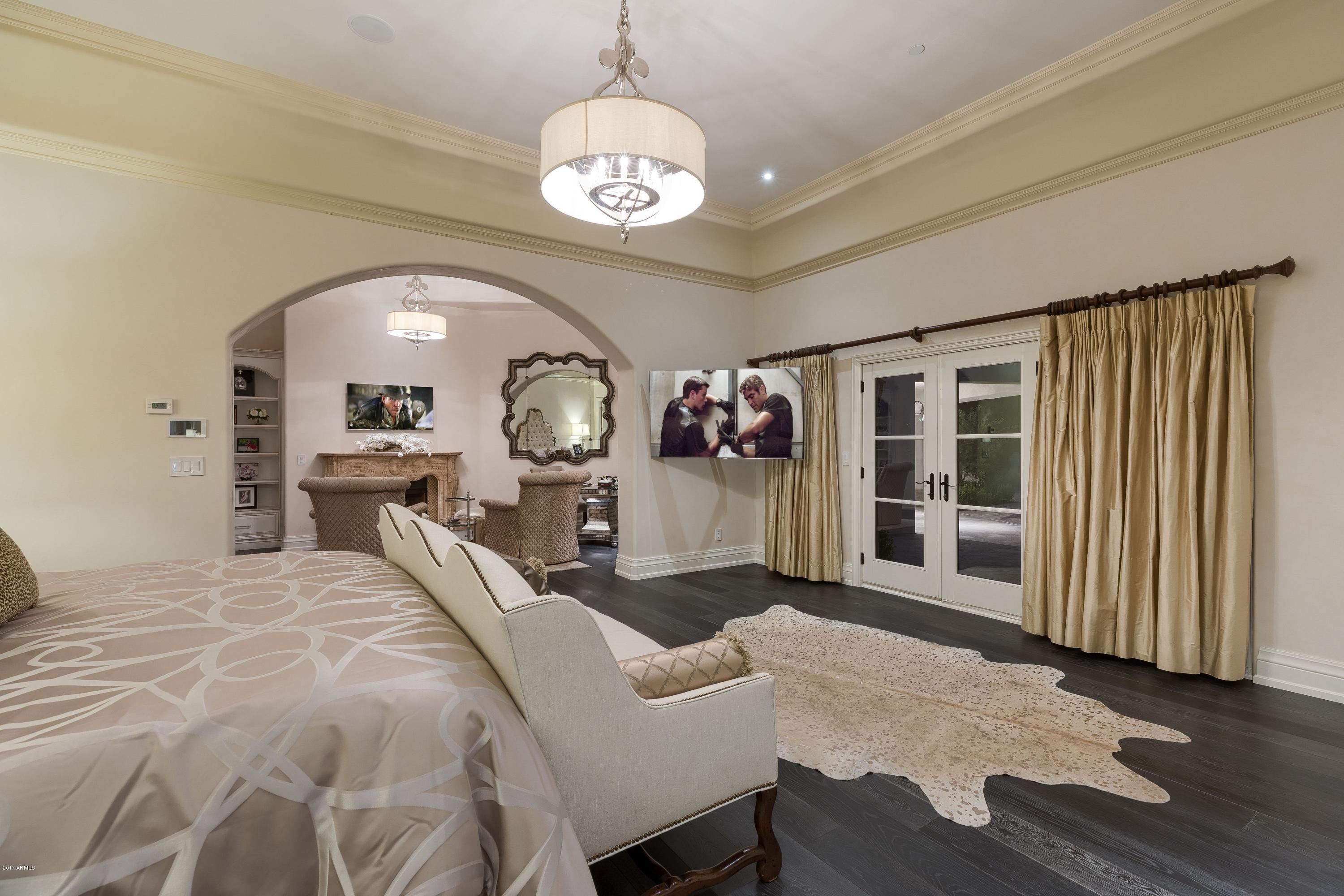 CAMELBACK COUNTRY CLUB ESTATES - Residential