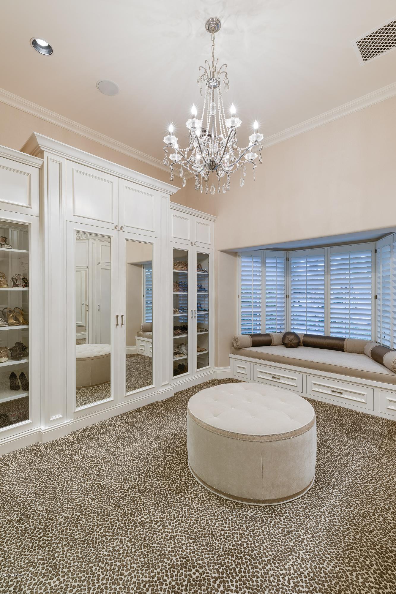CAMELBACK COUNTRY CLUB ESTATES - Residential