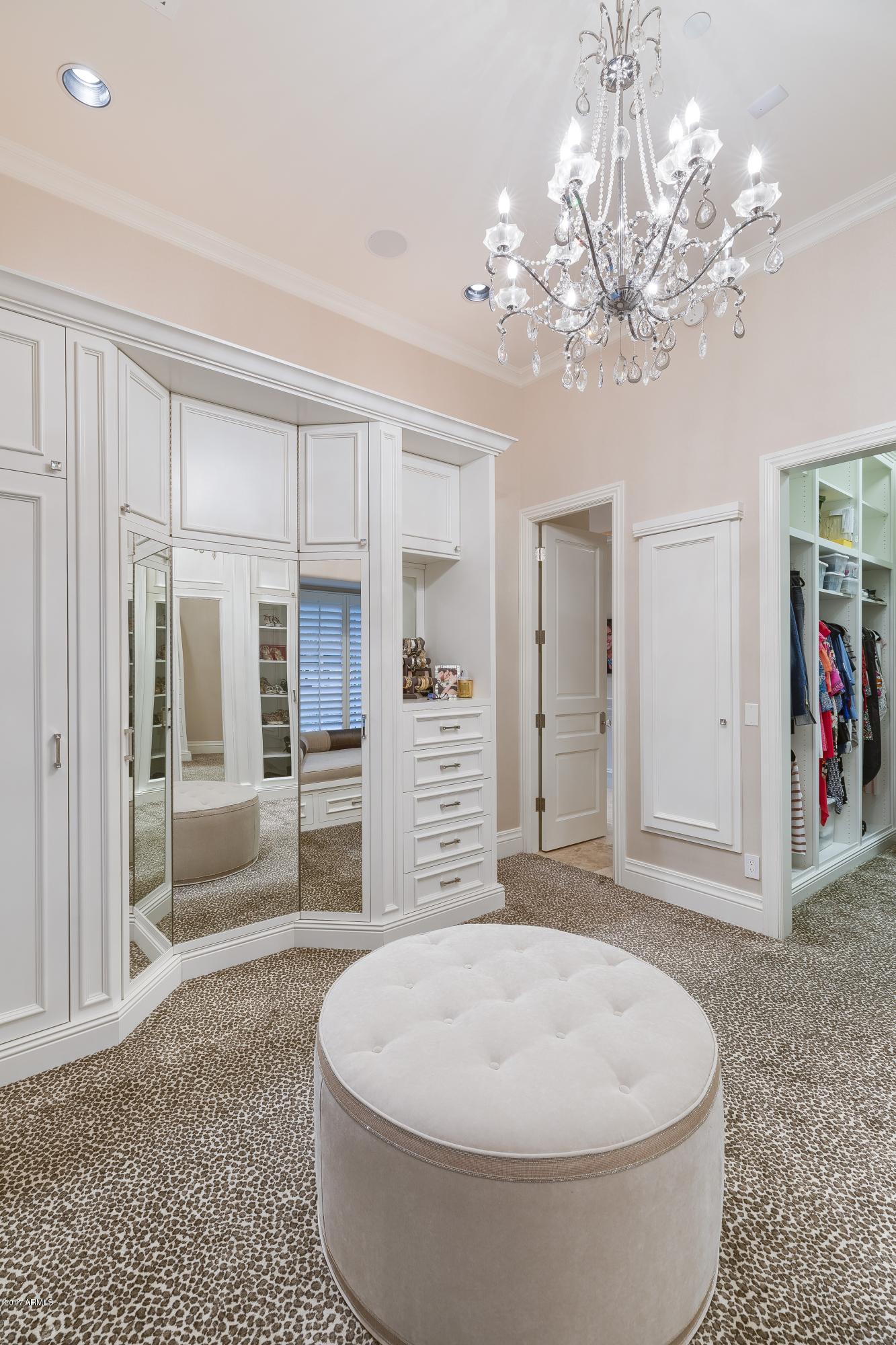 CAMELBACK COUNTRY CLUB ESTATES - Residential