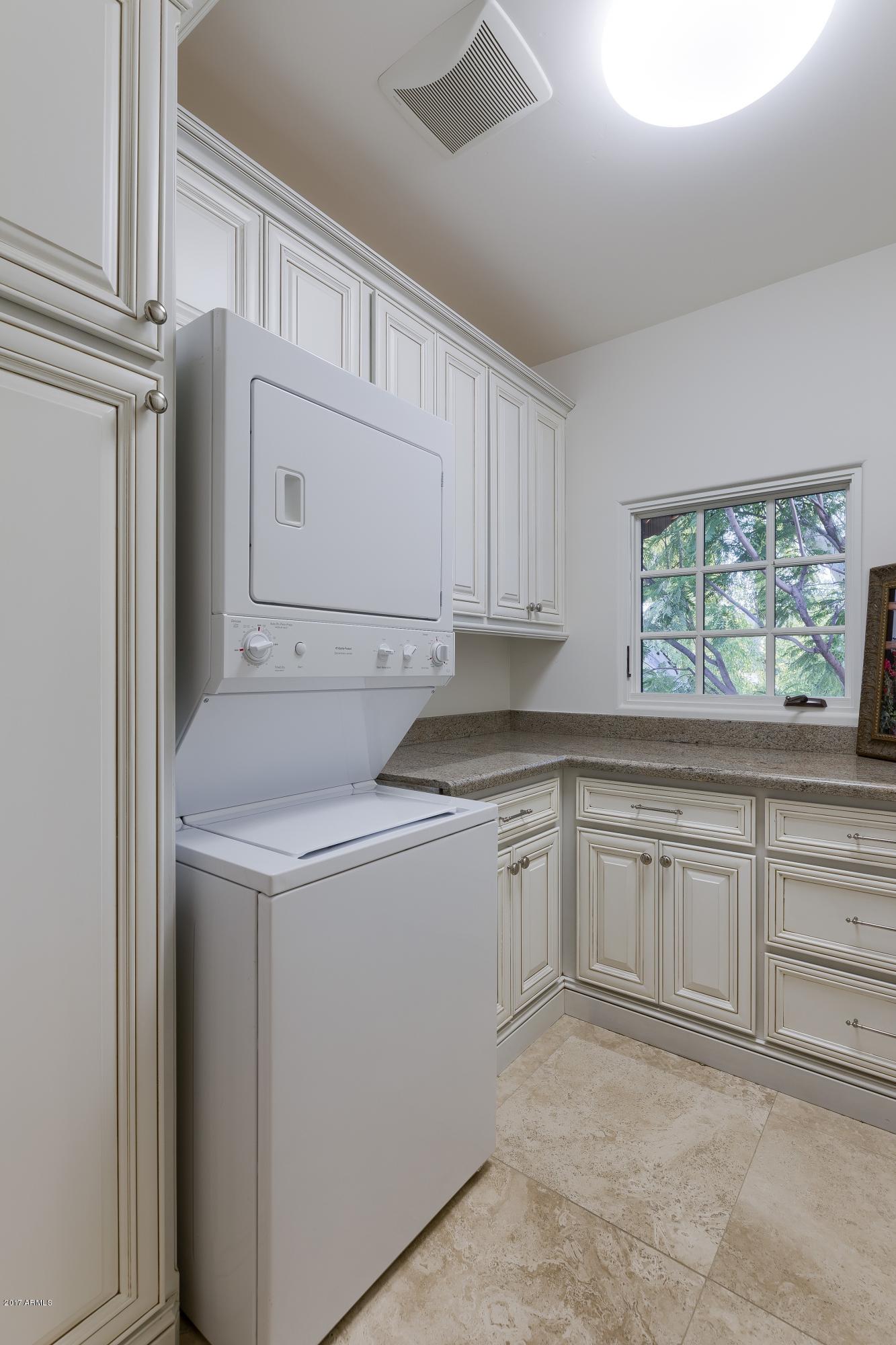 CAMELBACK COUNTRY CLUB ESTATES - Residential