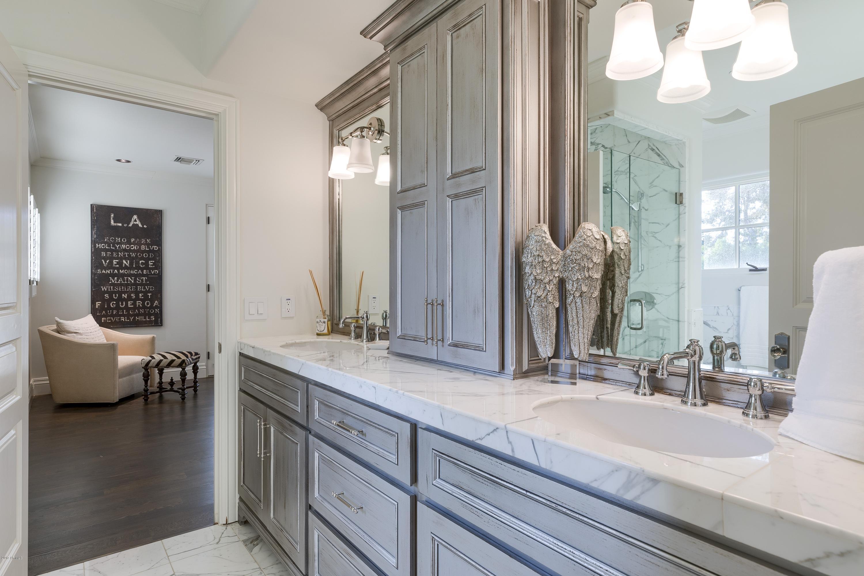 CAMELBACK COUNTRY CLUB ESTATES - Residential