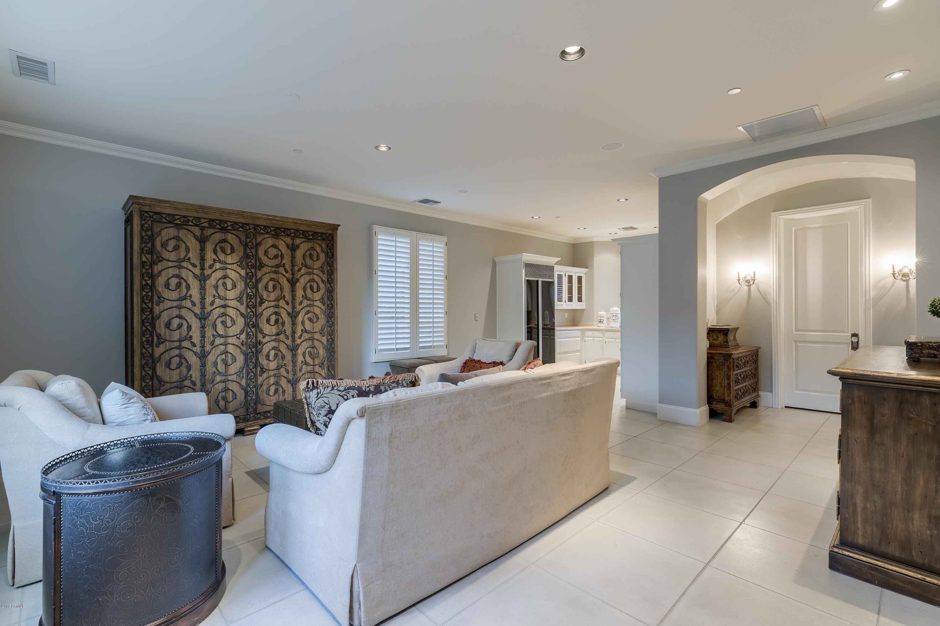 CAMELBACK COUNTRY CLUB ESTATES - Residential