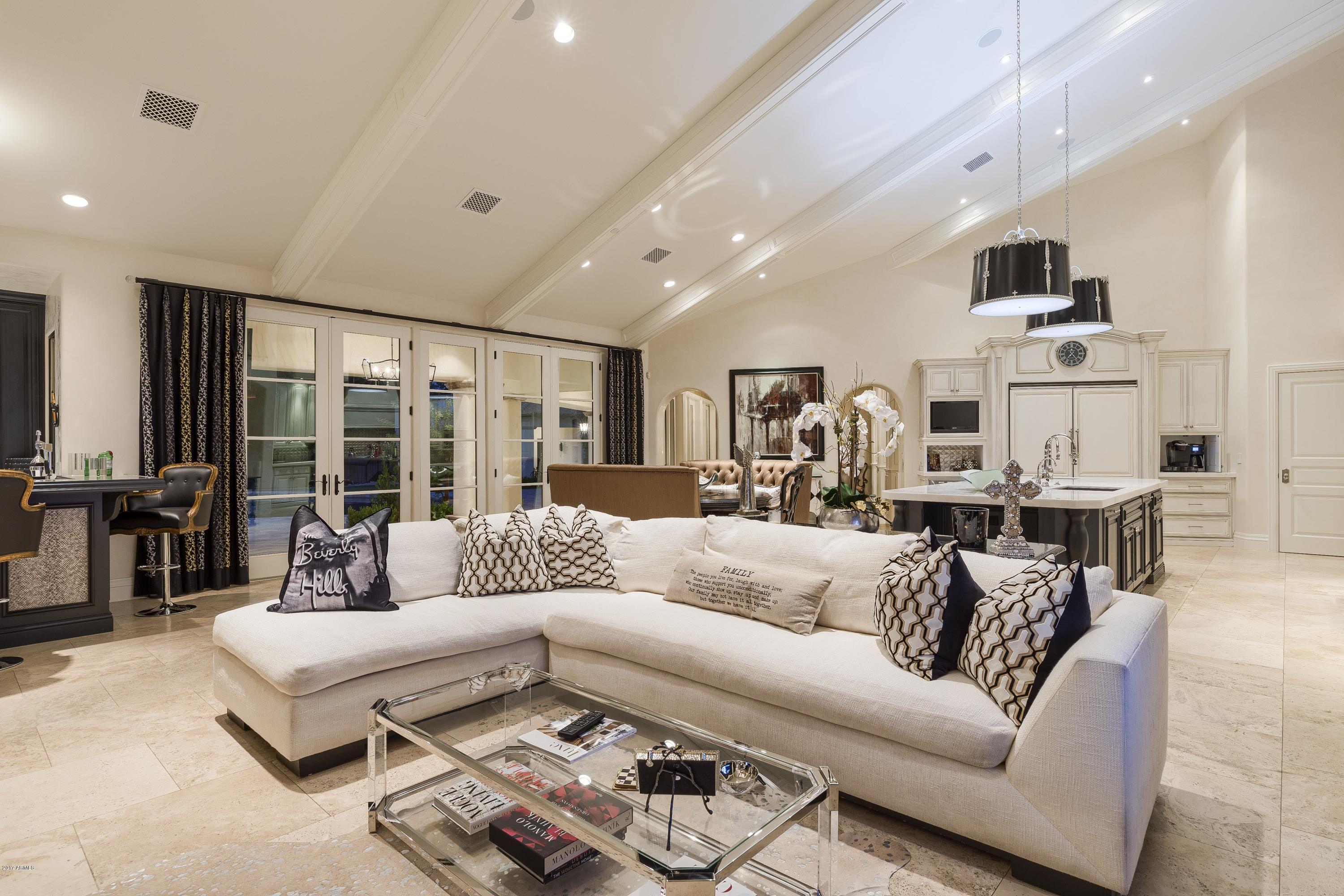 CAMELBACK COUNTRY CLUB ESTATES - Residential
