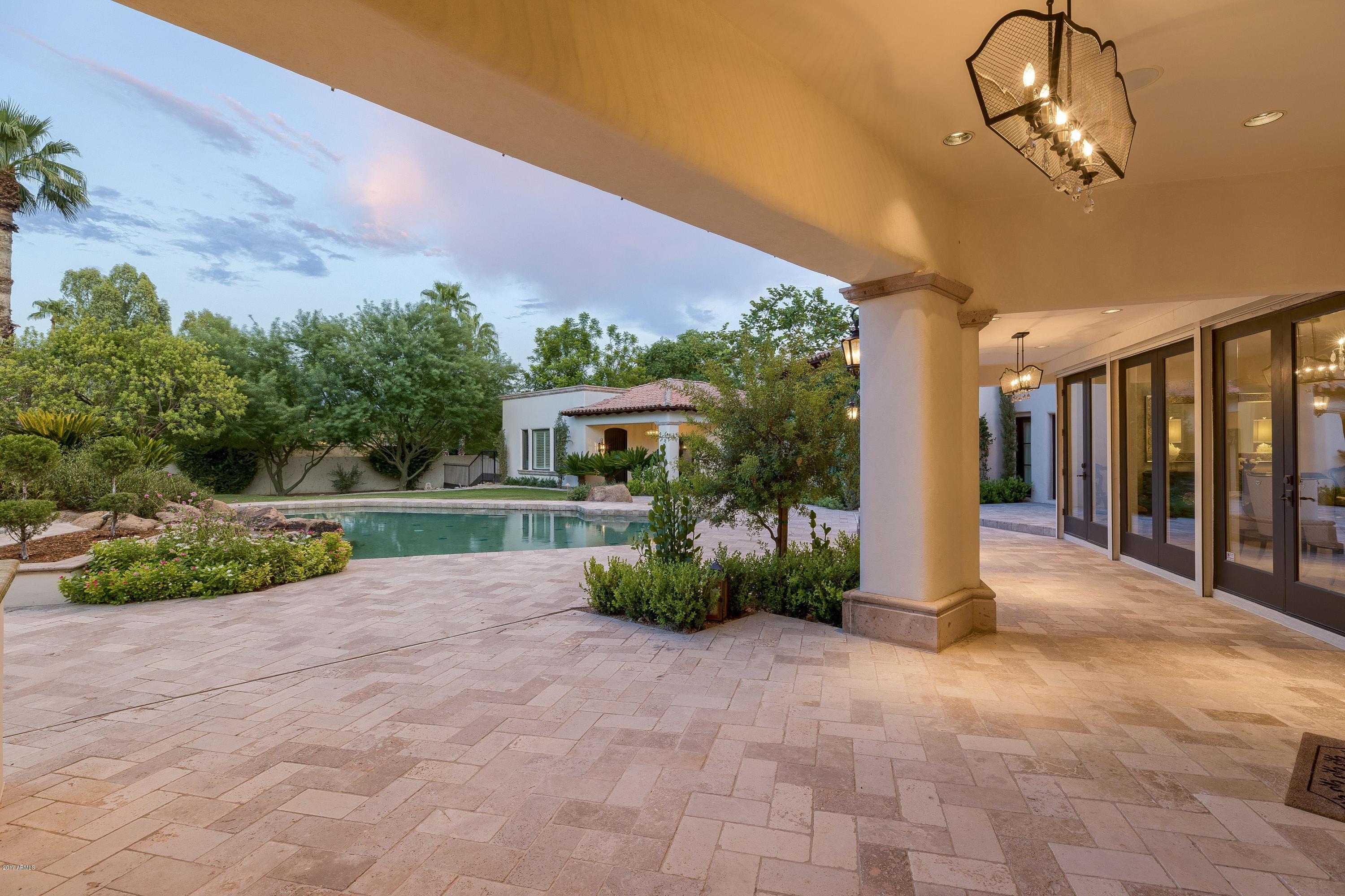 CAMELBACK COUNTRY CLUB ESTATES - Residential