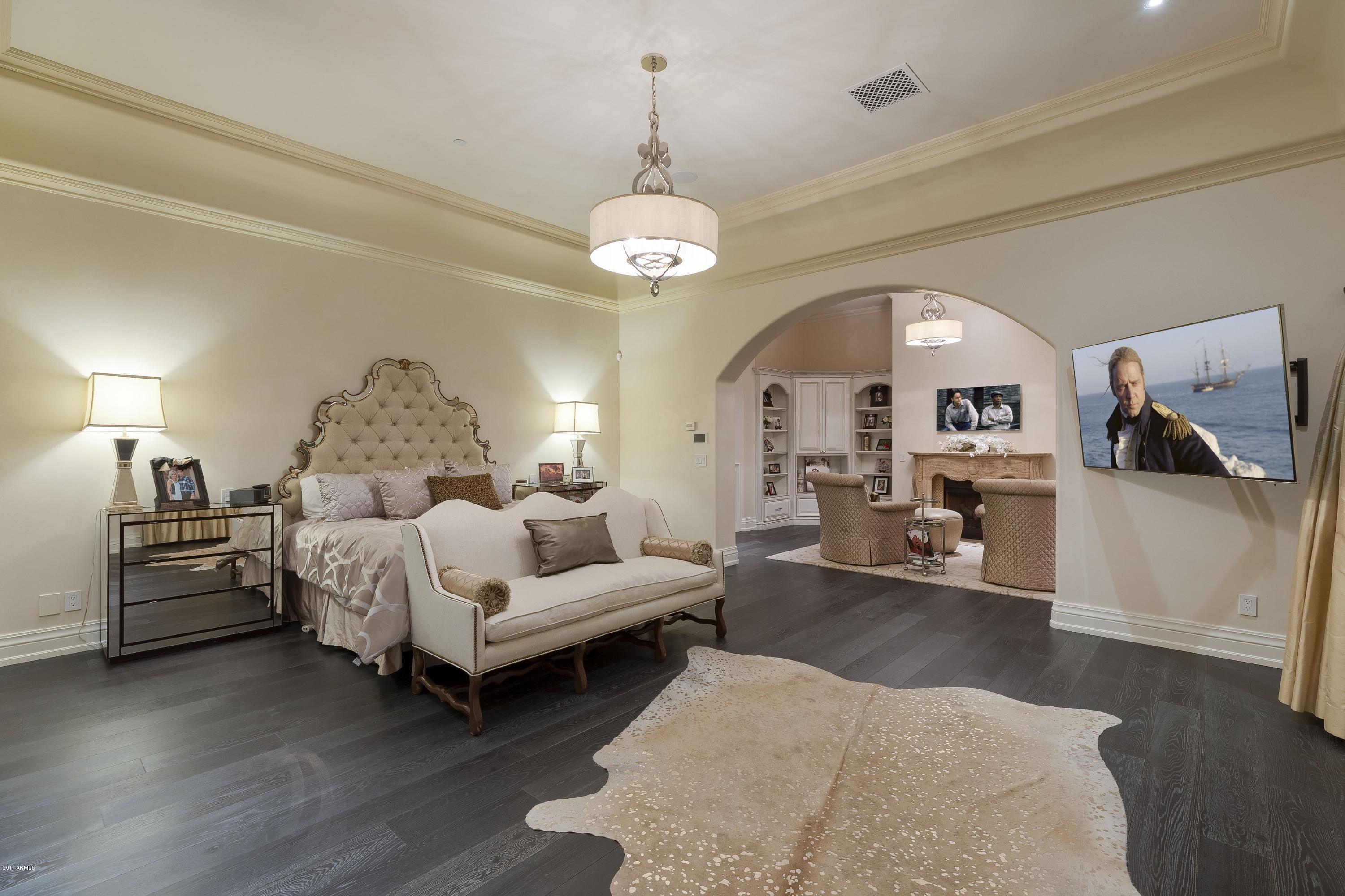 CAMELBACK COUNTRY CLUB ESTATES - Residential