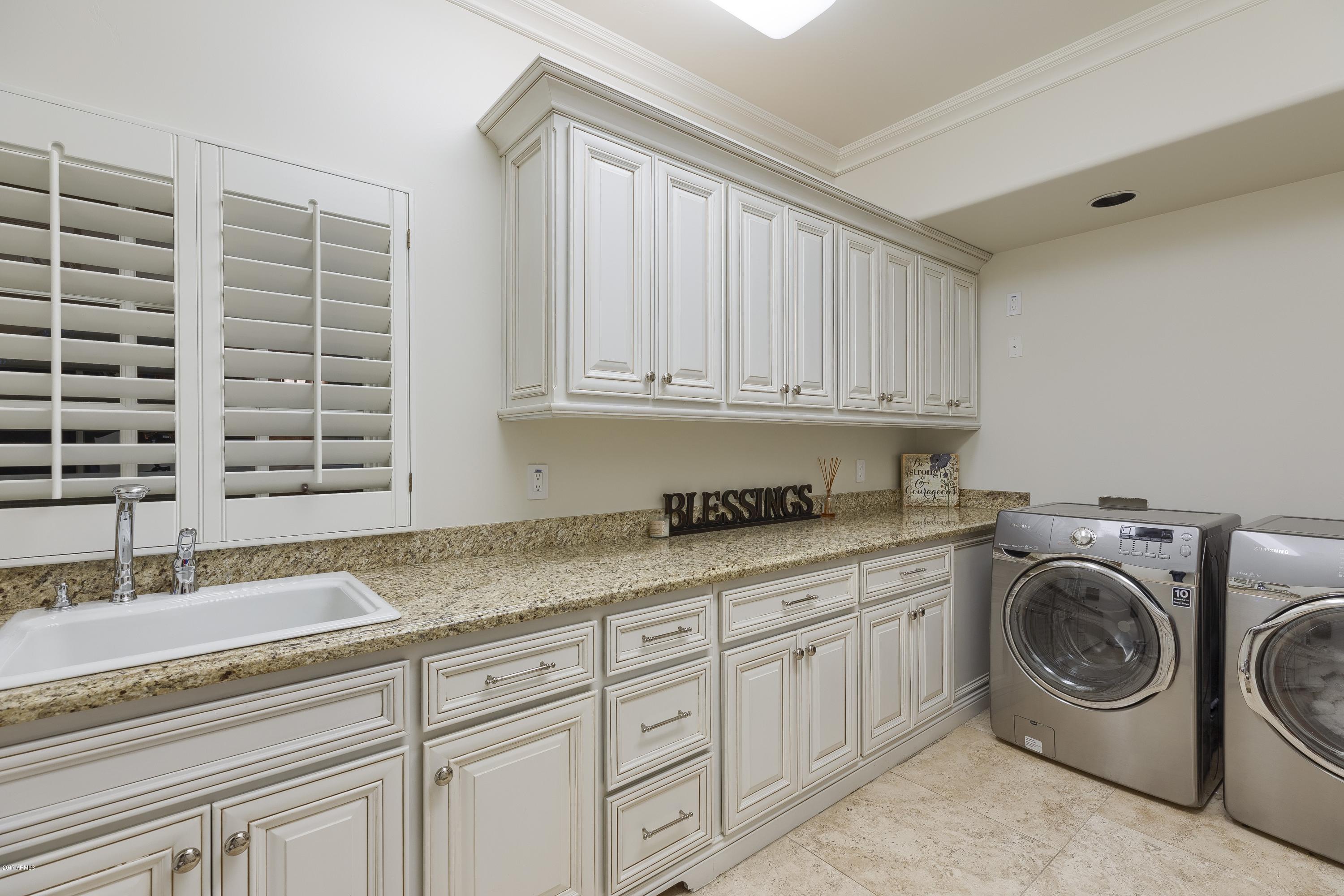 CAMELBACK COUNTRY CLUB ESTATES - Residential