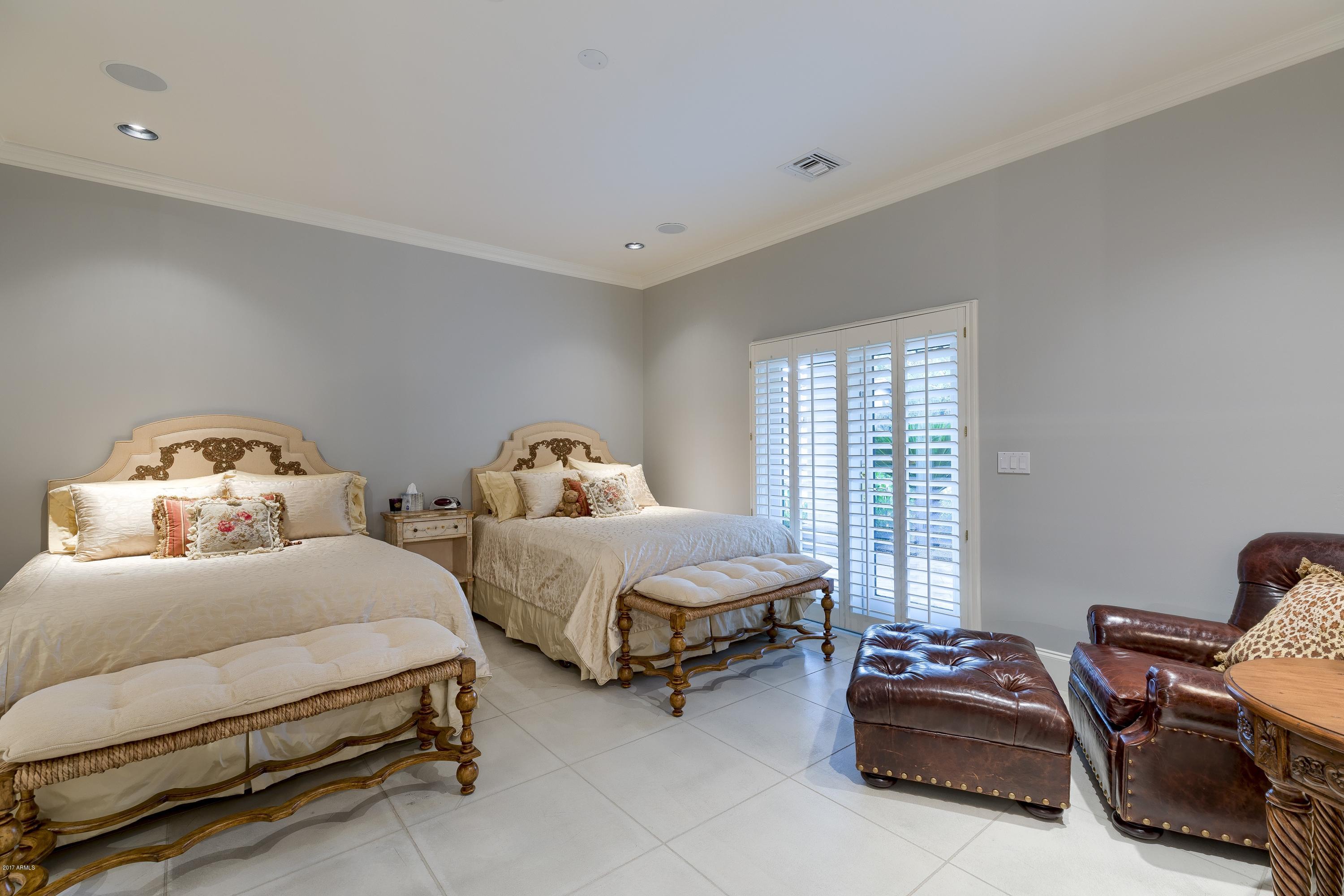 CAMELBACK COUNTRY CLUB ESTATES - Residential