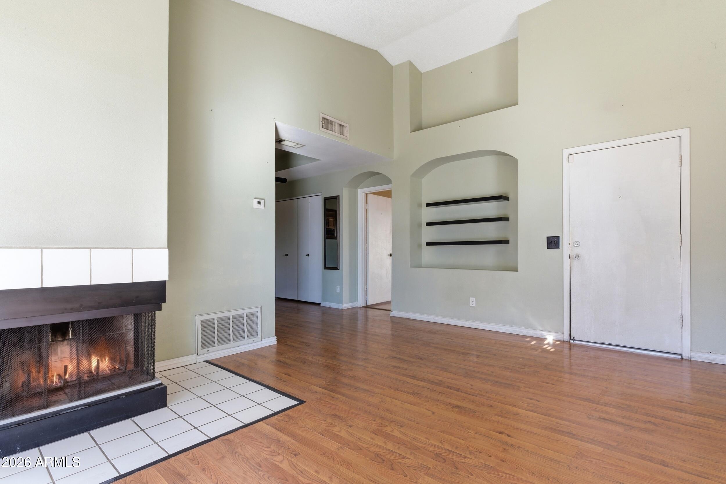 MARYLAND LAKES CONDOMINIUMS AMD - Residential
