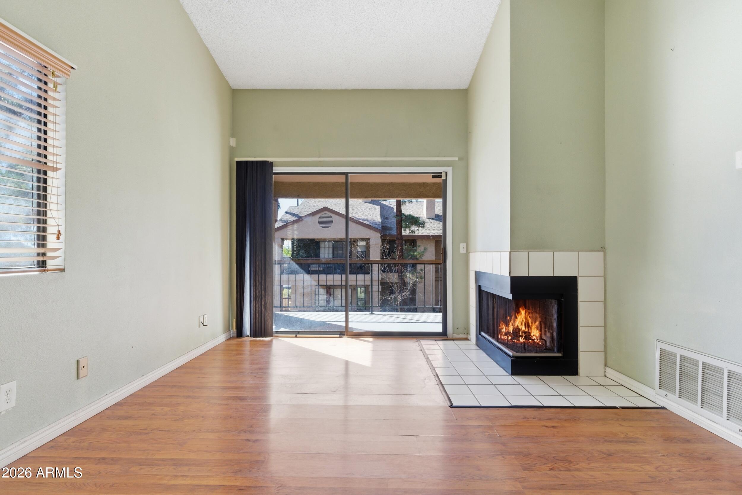 MARYLAND LAKES CONDOMINIUMS AMD - Residential