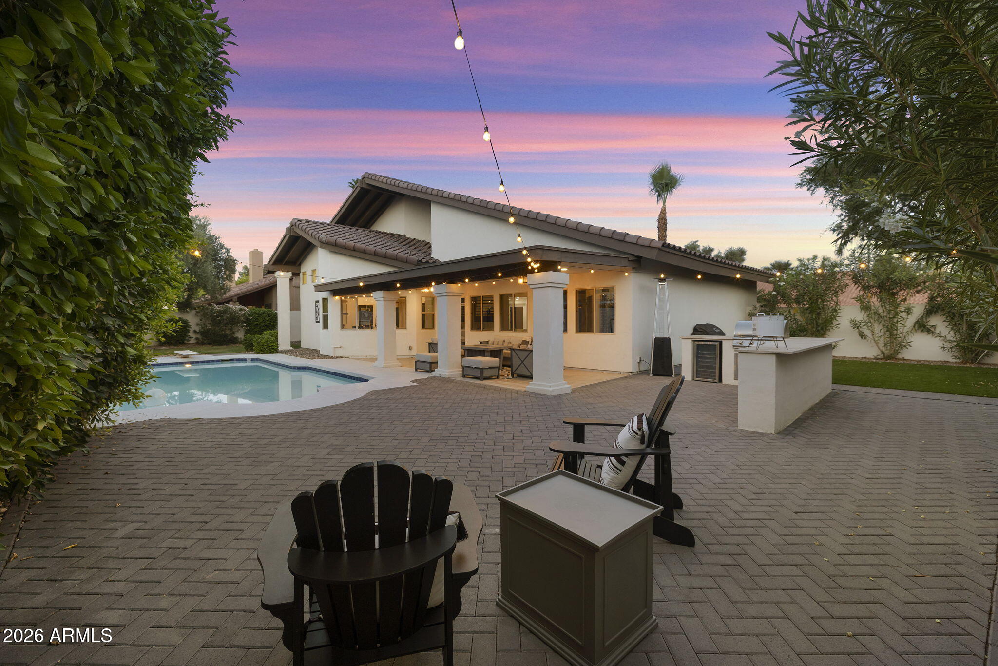 PARADISE PARK MANOR 2 - Residential