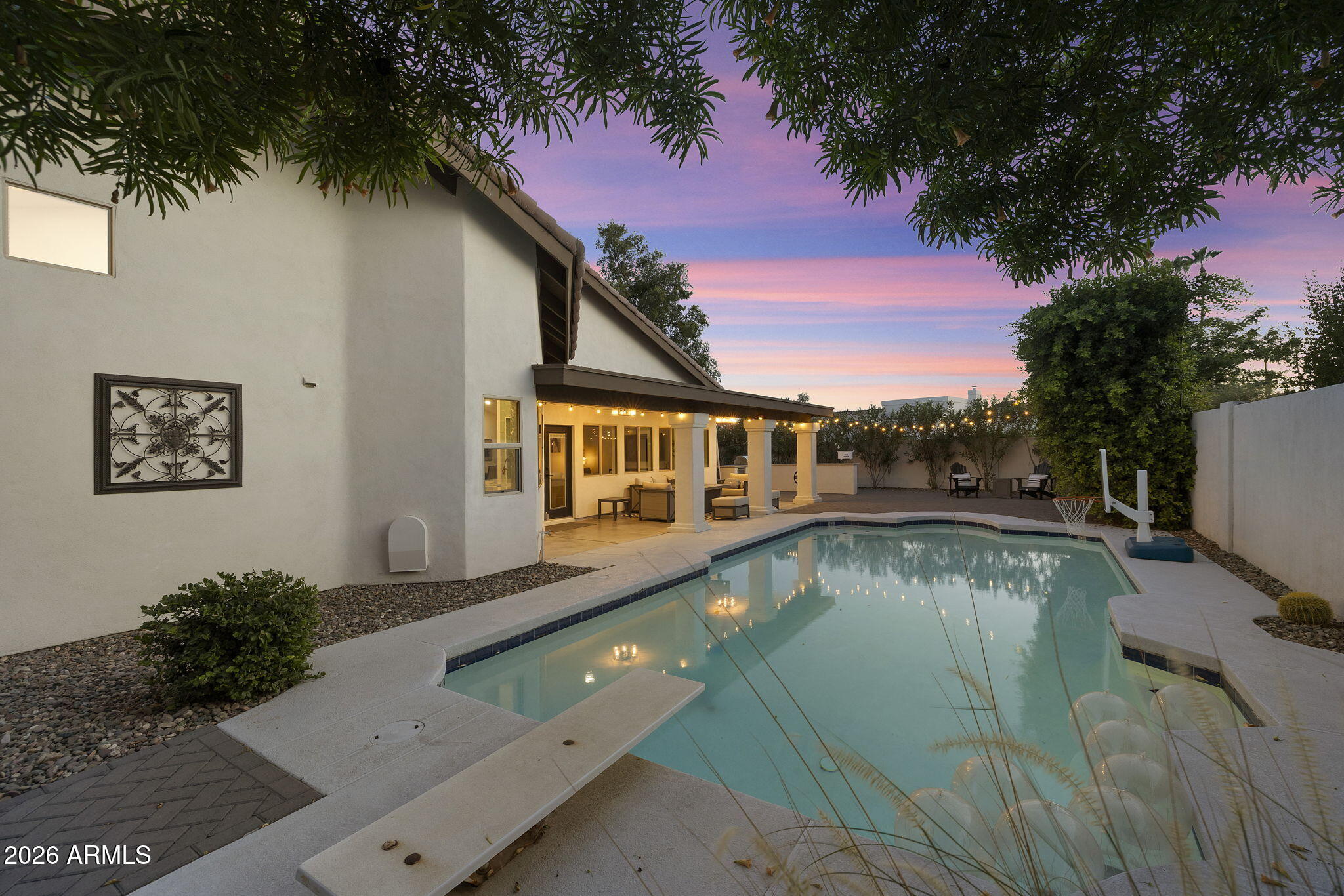 PARADISE PARK MANOR 2 - Residential