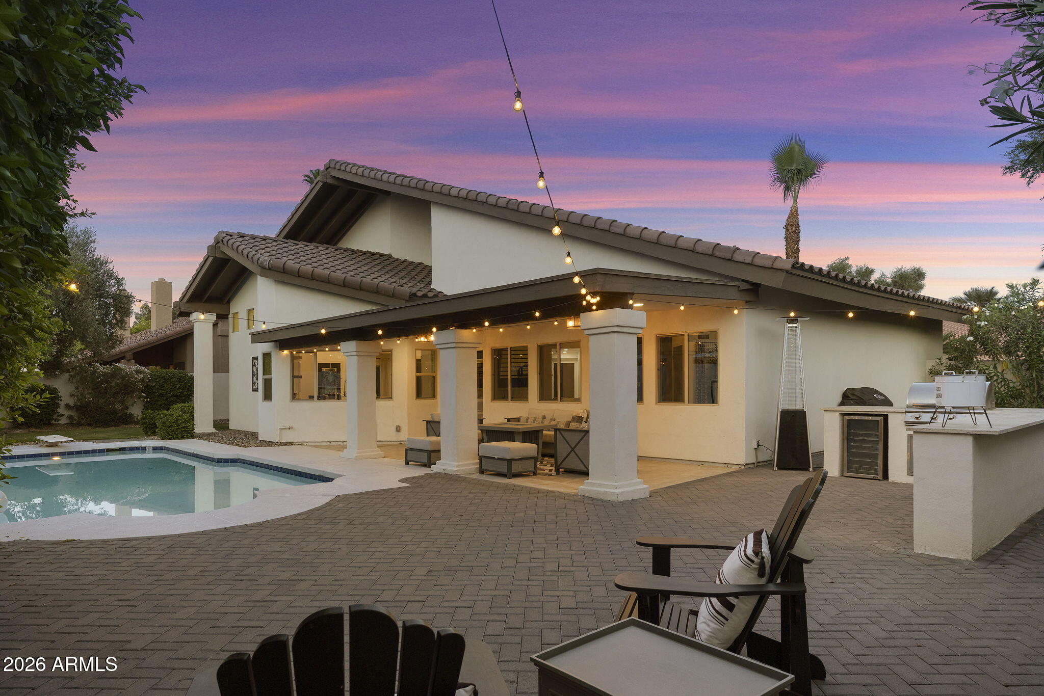 PARADISE PARK MANOR 2 - Residential