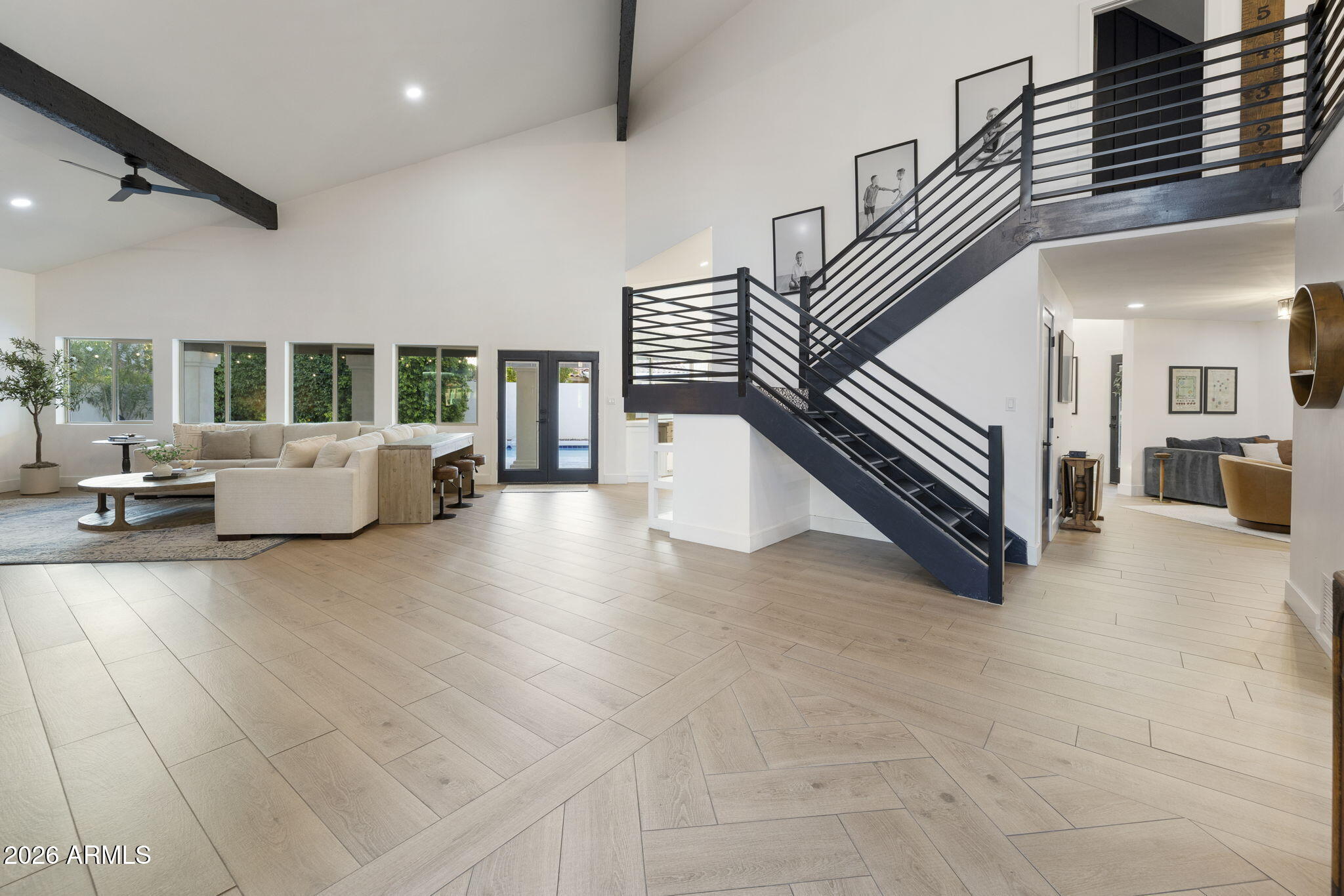 PARADISE PARK MANOR 2 - Residential