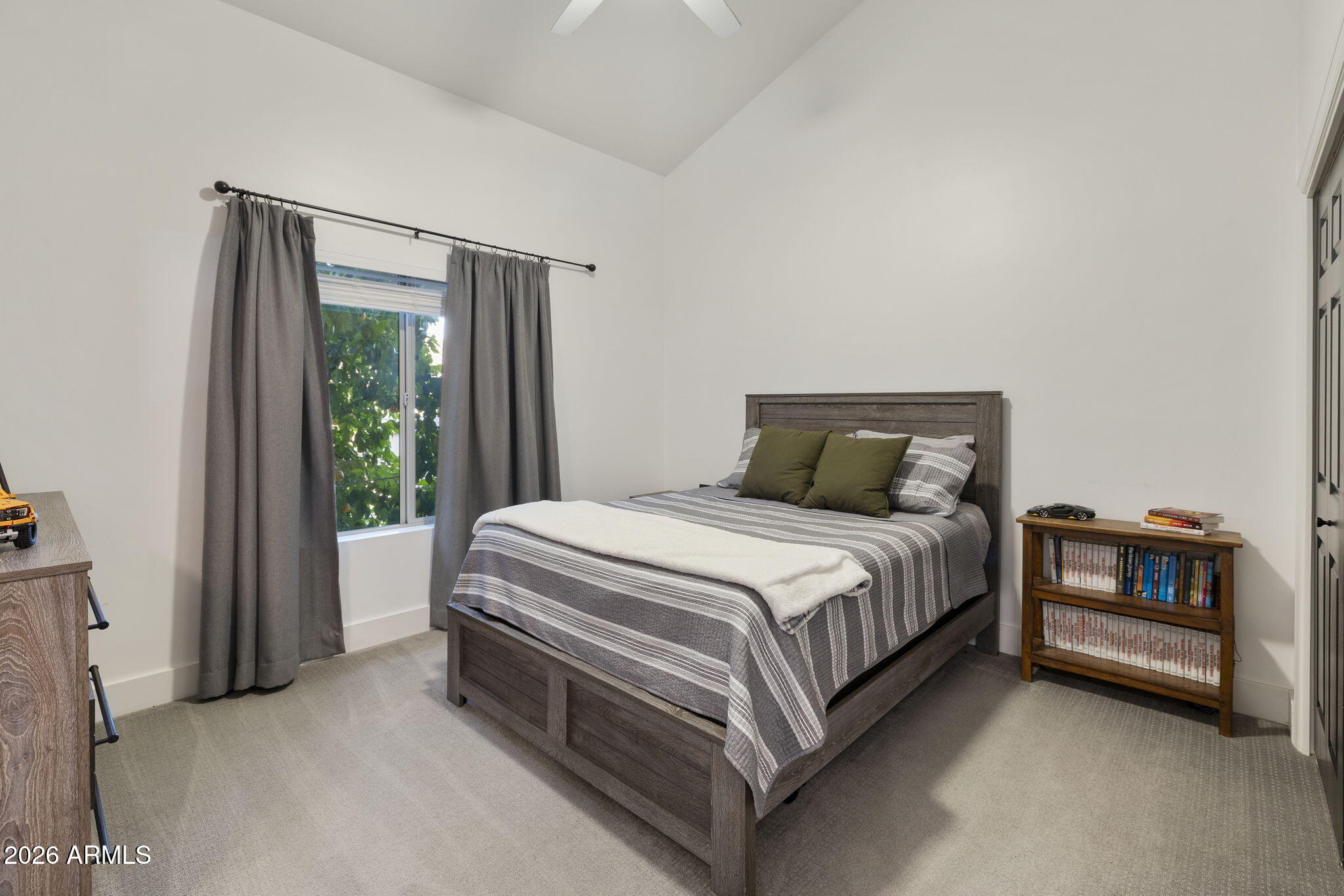 PARADISE PARK MANOR 2 - Residential