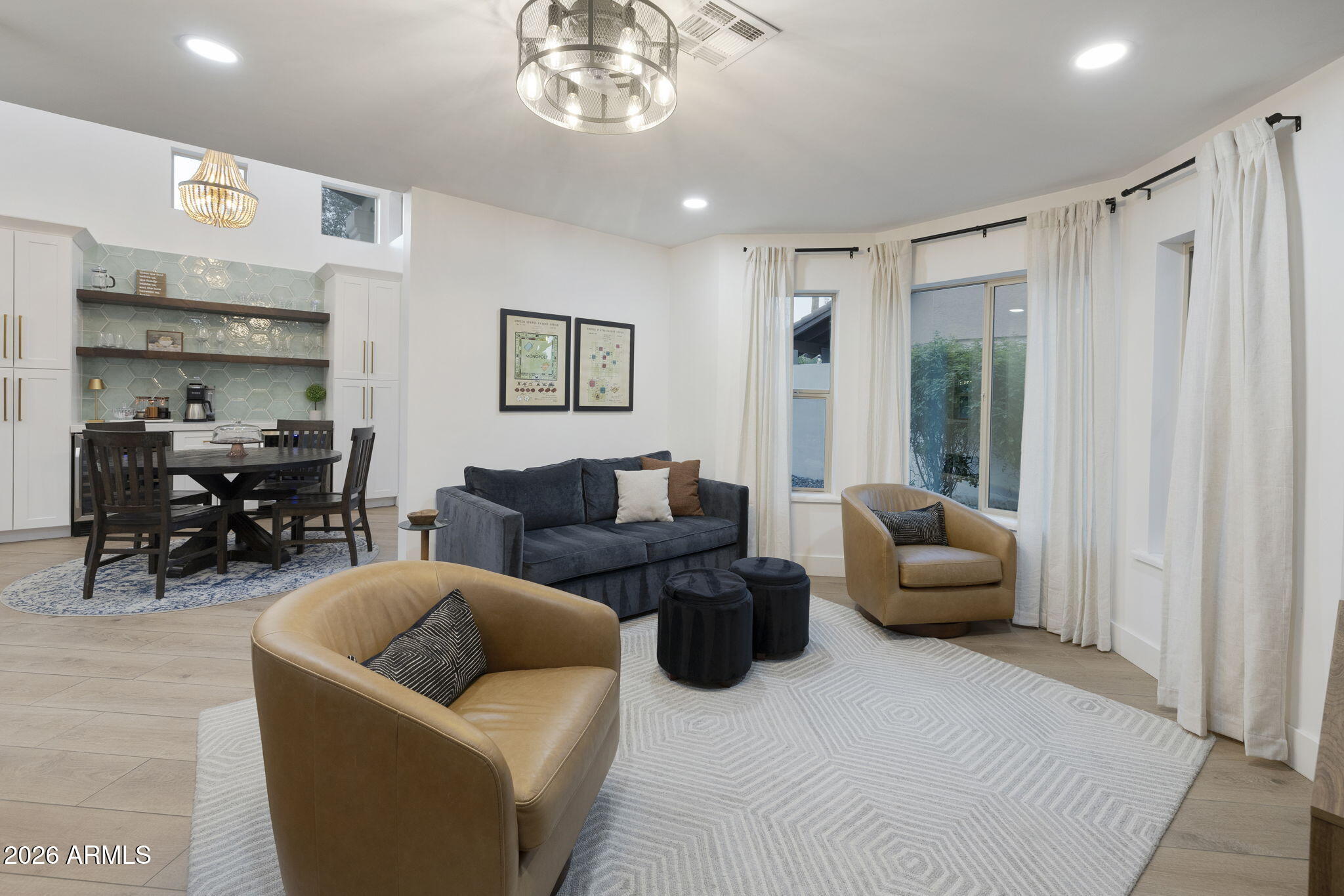 PARADISE PARK MANOR 2 - Residential