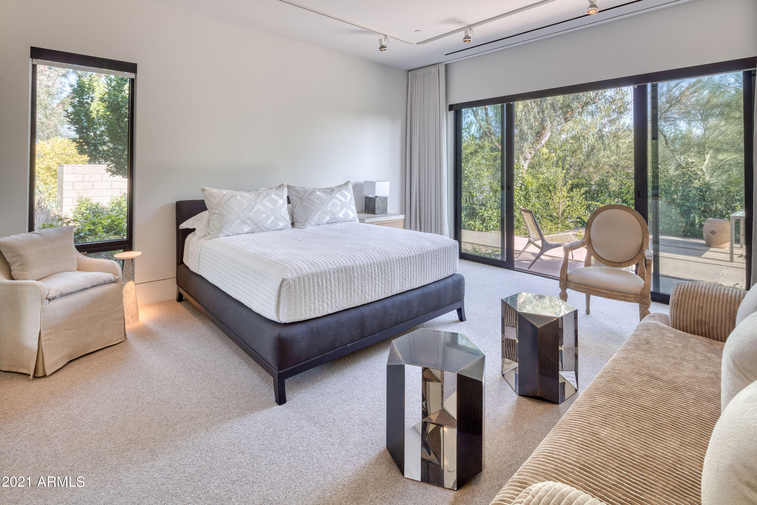 ARROYO HEIGHTS - Residential