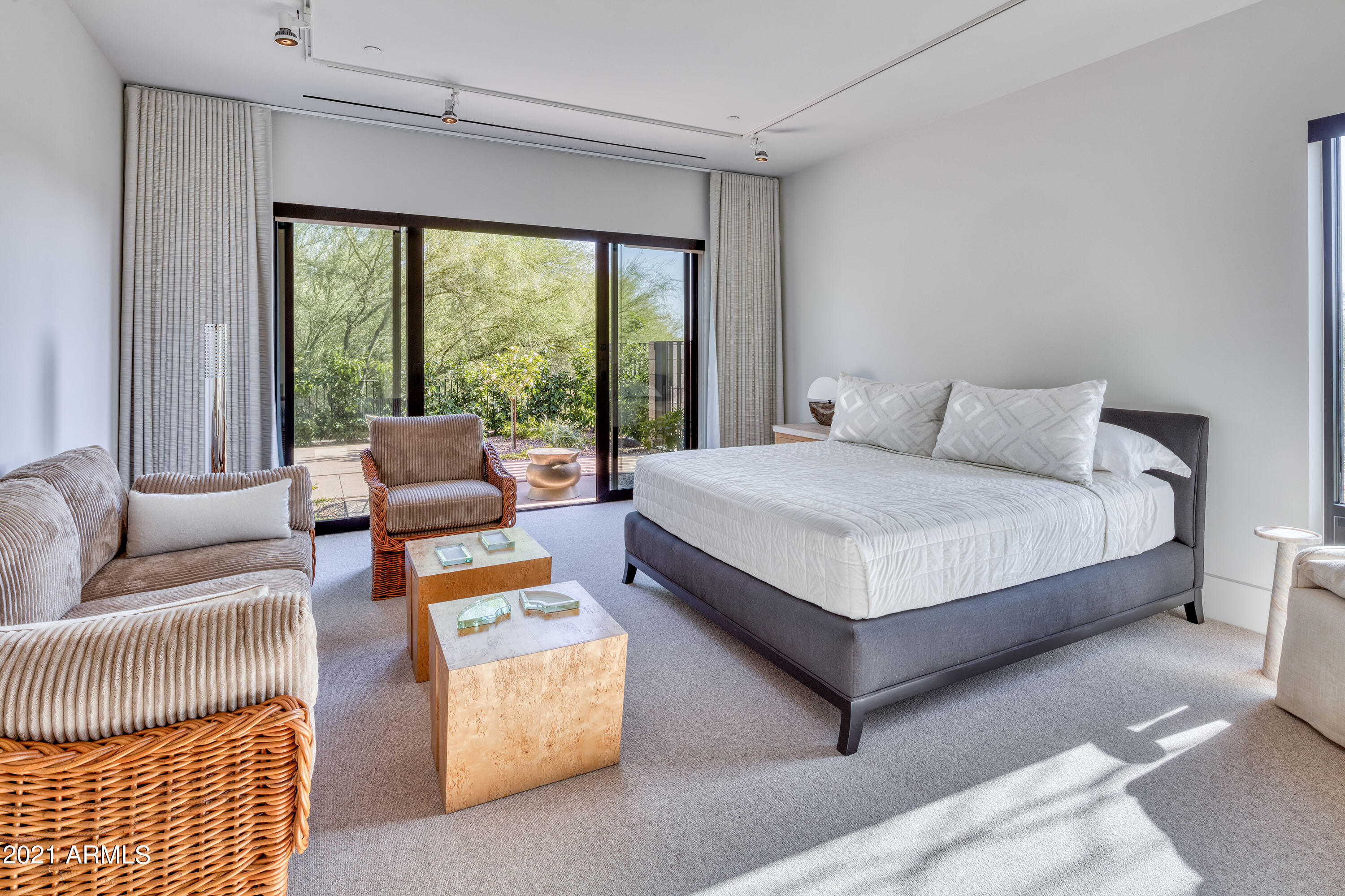 ARROYO HEIGHTS - Residential