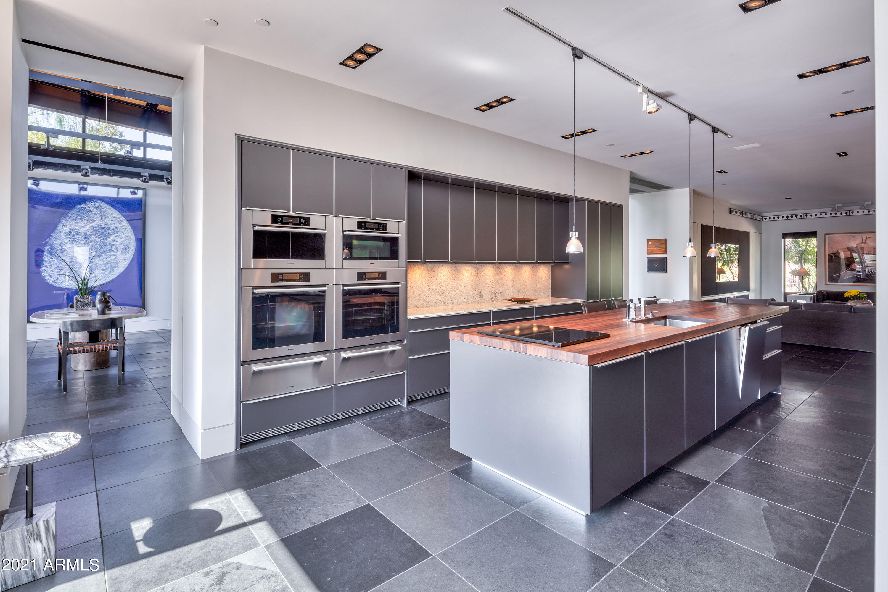 ARROYO HEIGHTS - Residential