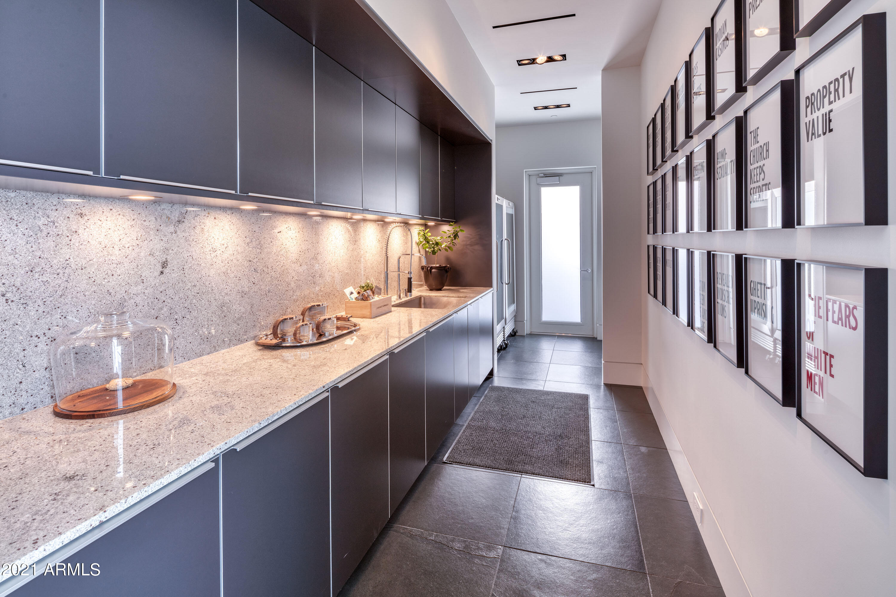 ARROYO HEIGHTS - Residential