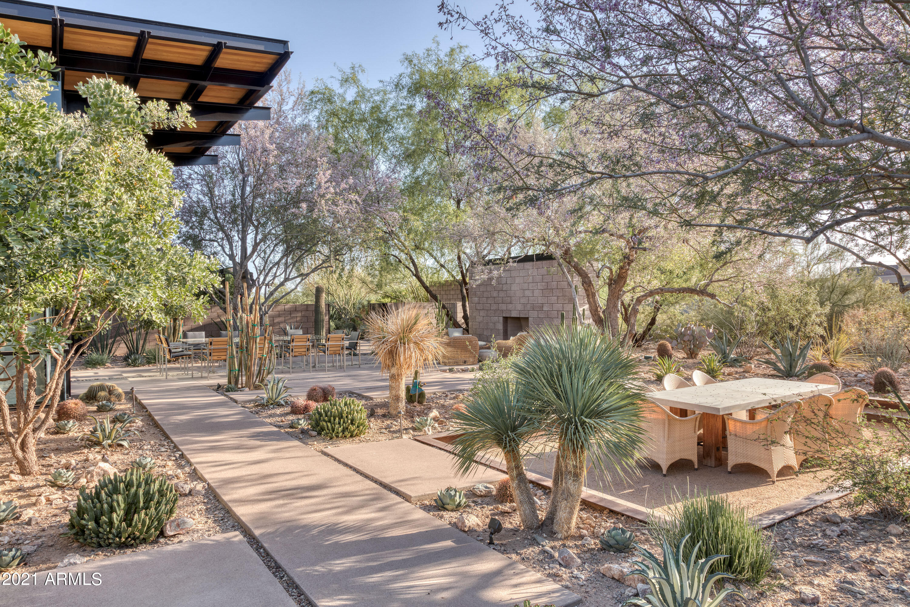 ARROYO HEIGHTS - Residential