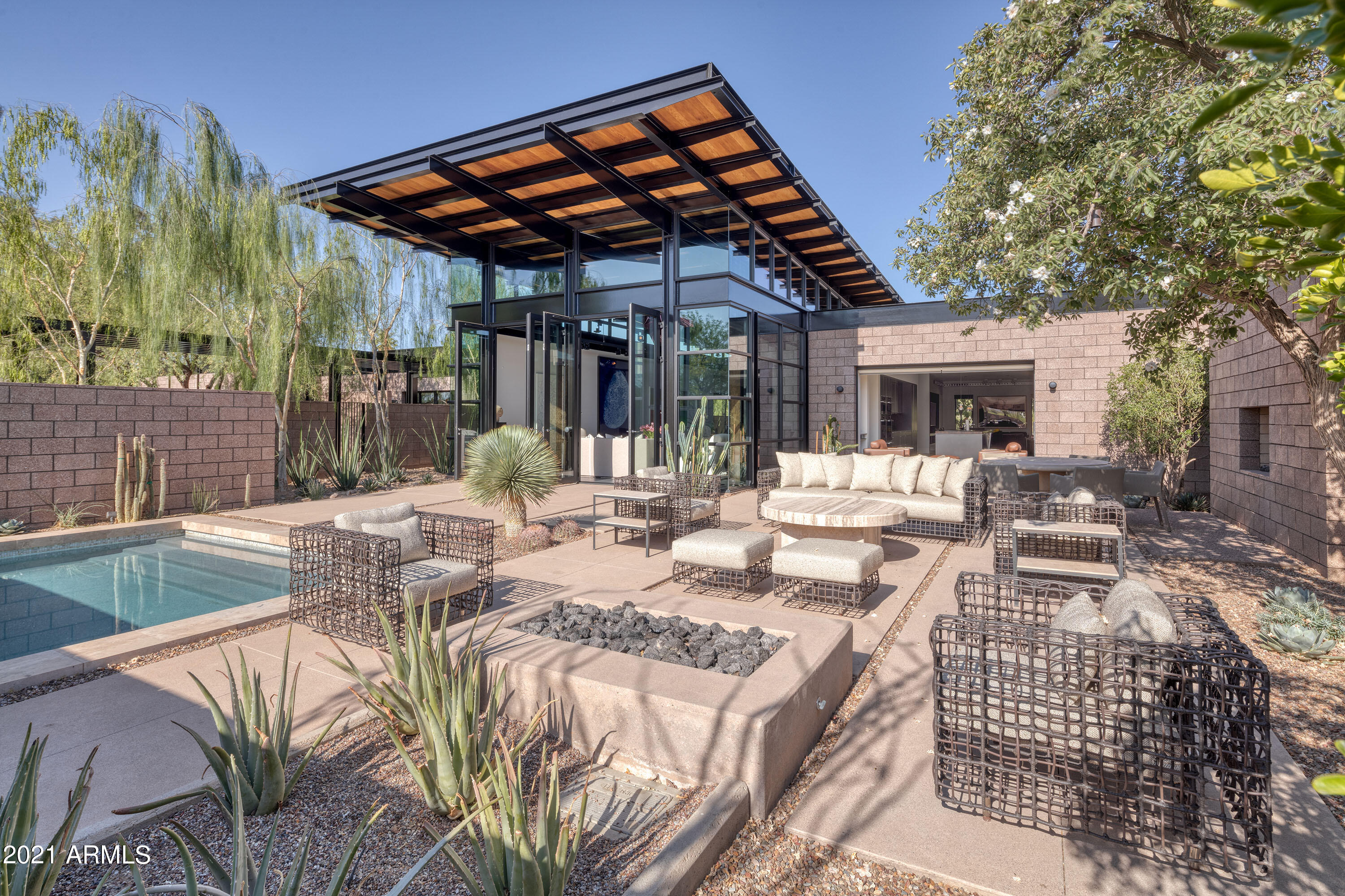 ARROYO HEIGHTS - Residential