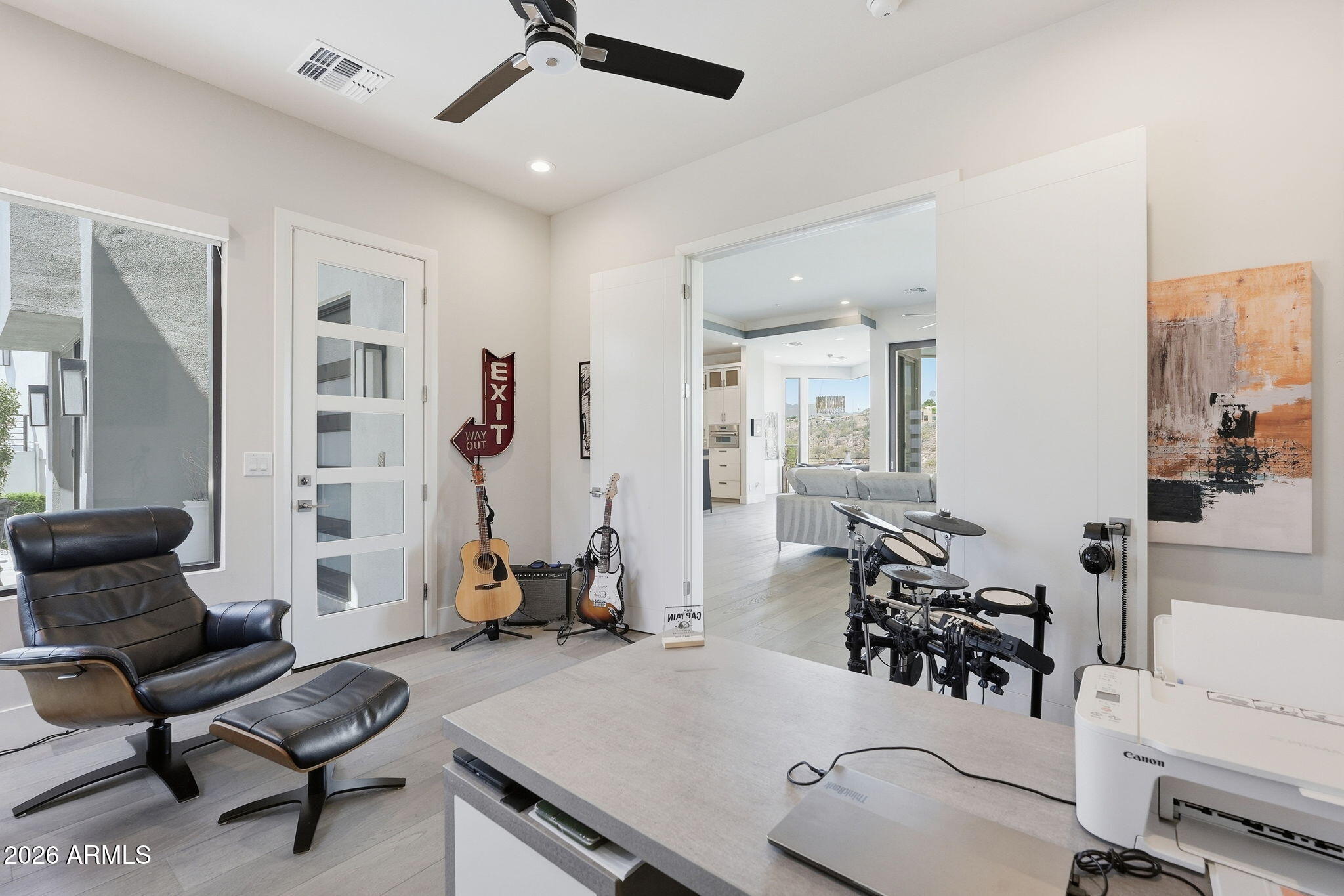 PALATIAL ESTATES - Residential
