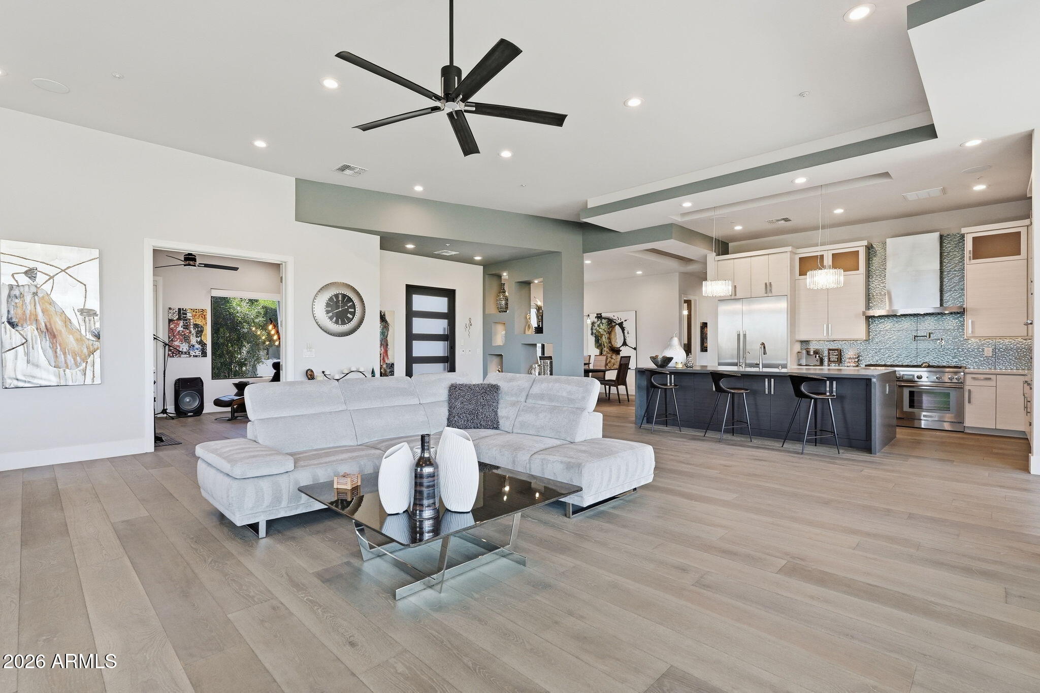 PALATIAL ESTATES - Residential