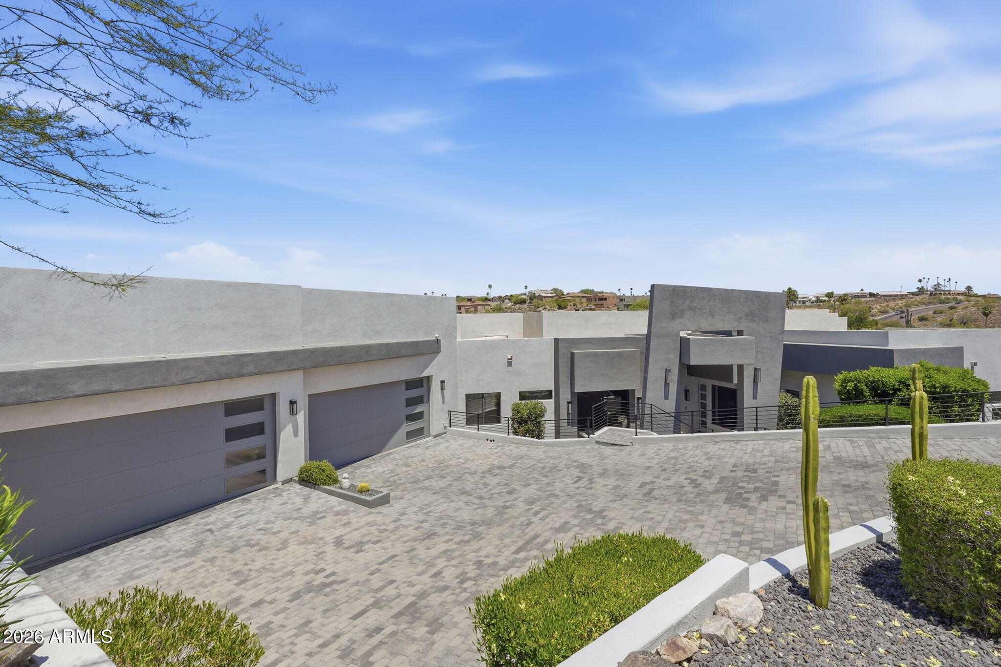 PALATIAL ESTATES - Residential