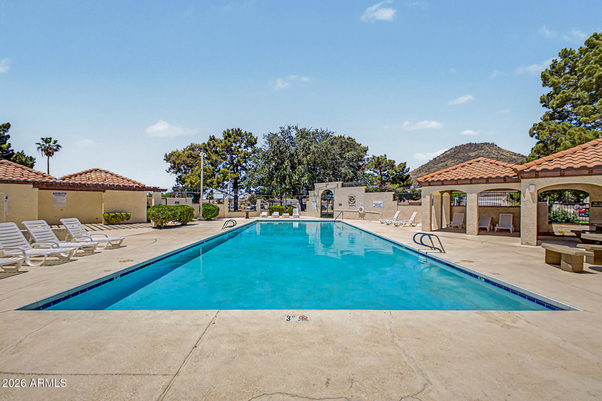 OVERLAND HILLS 2 LOT 320-484 TR A B - Residential