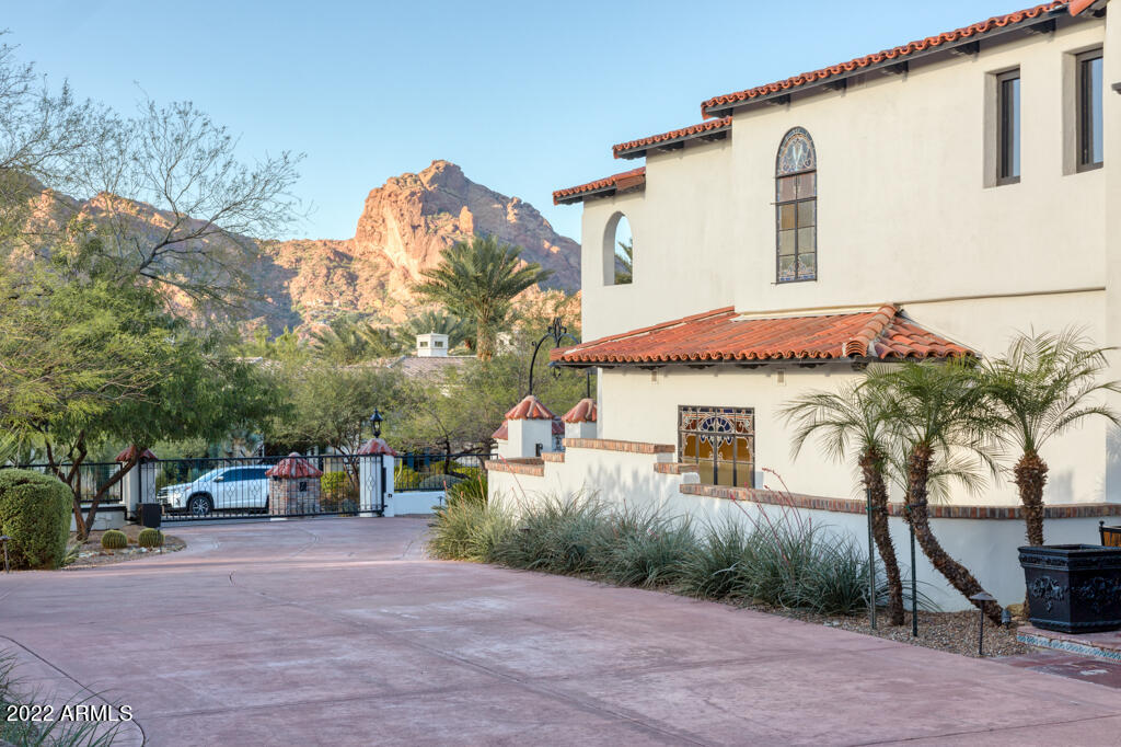 Paradise Valley - Residential