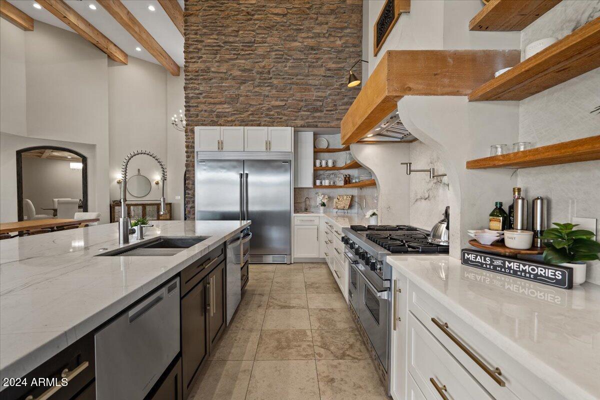 WEST LAKE ESTATES - Residential