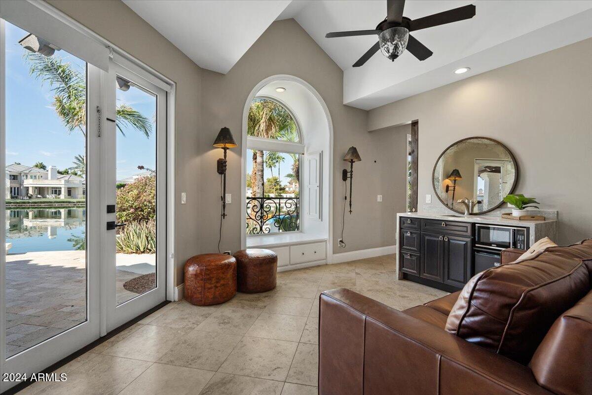 WEST LAKE ESTATES - Residential