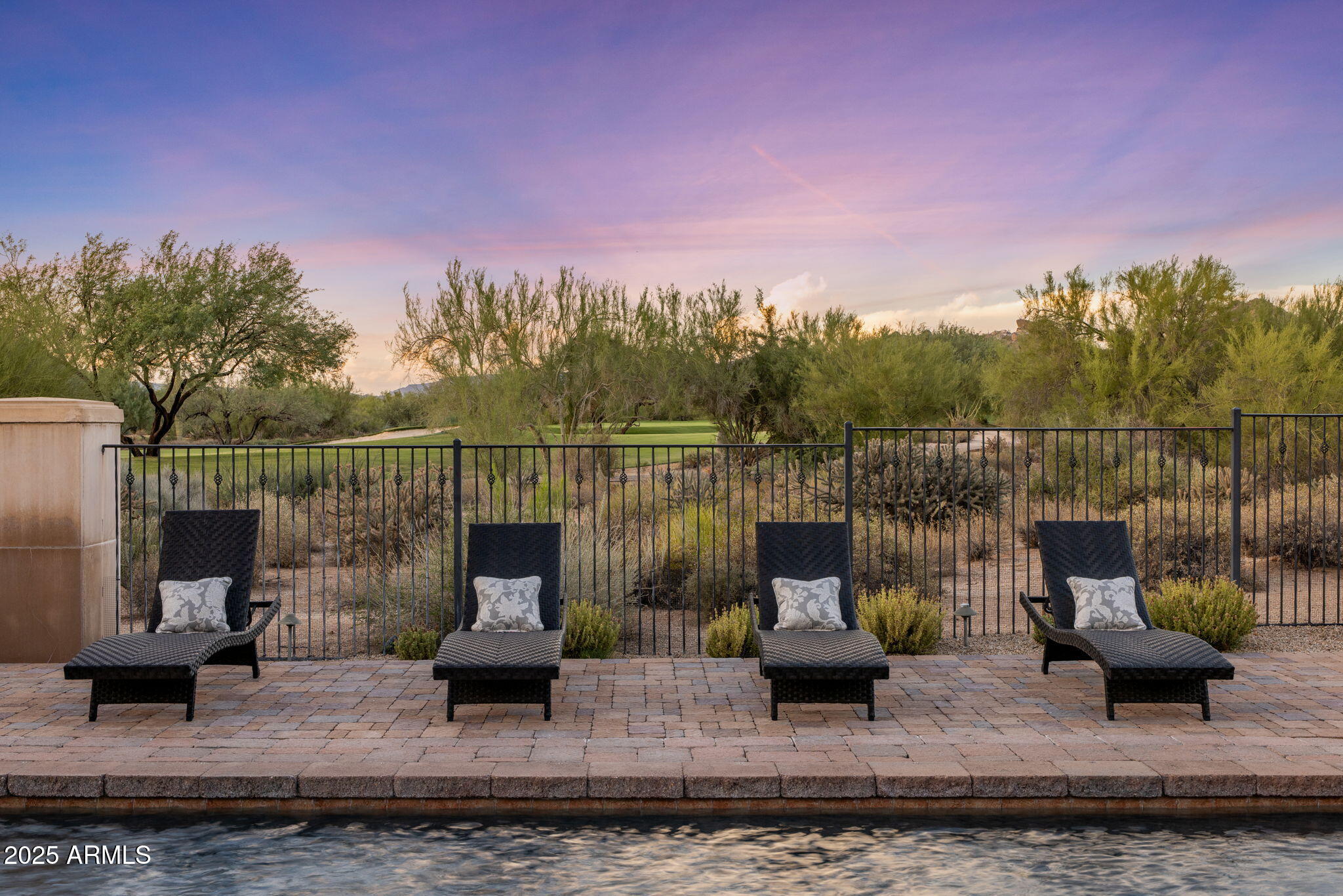 WHISPER ROCK UNIT 1 - Residential