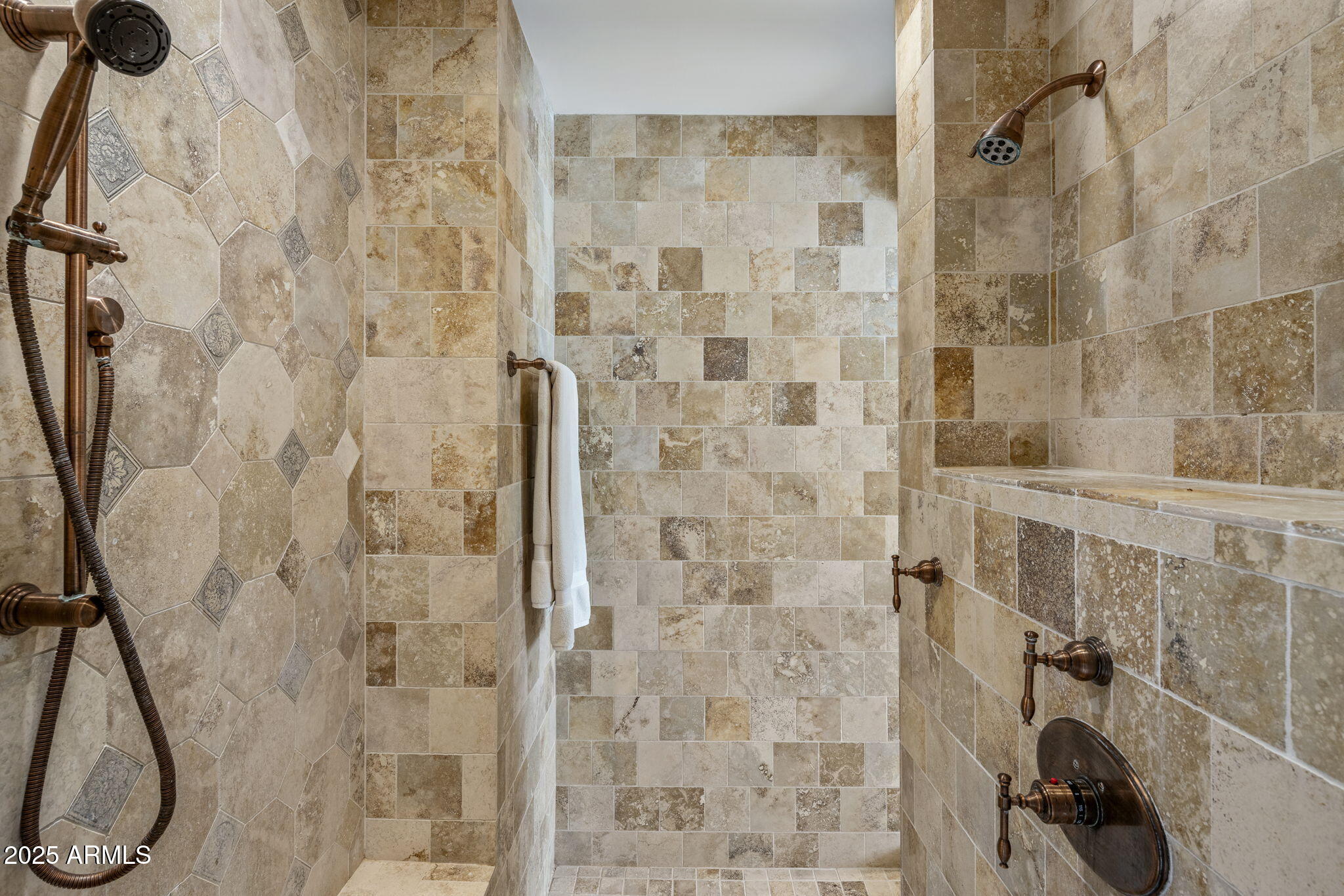 WHISPER ROCK UNIT 1 - Residential