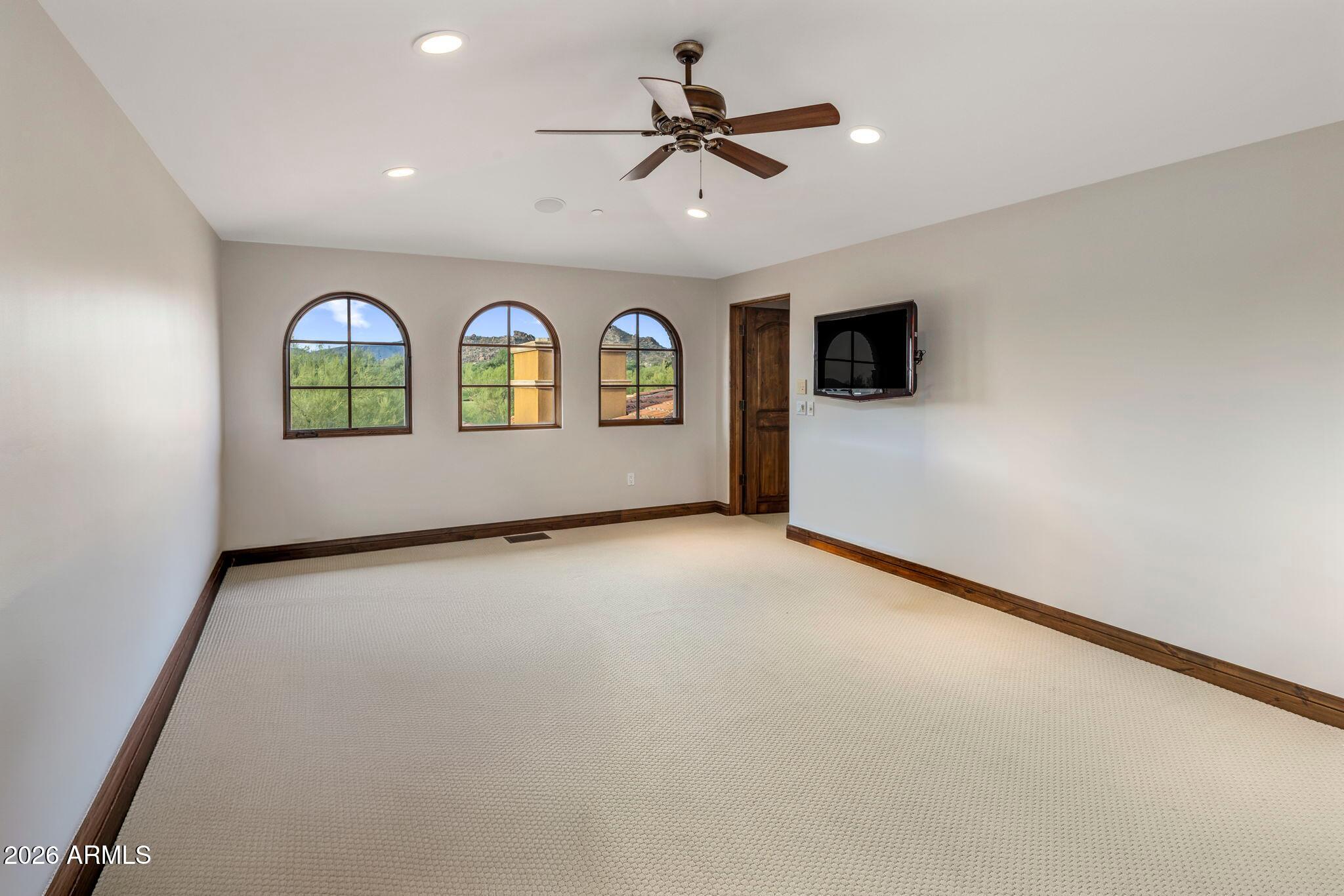 WHISPER ROCK UNIT 1 - Residential