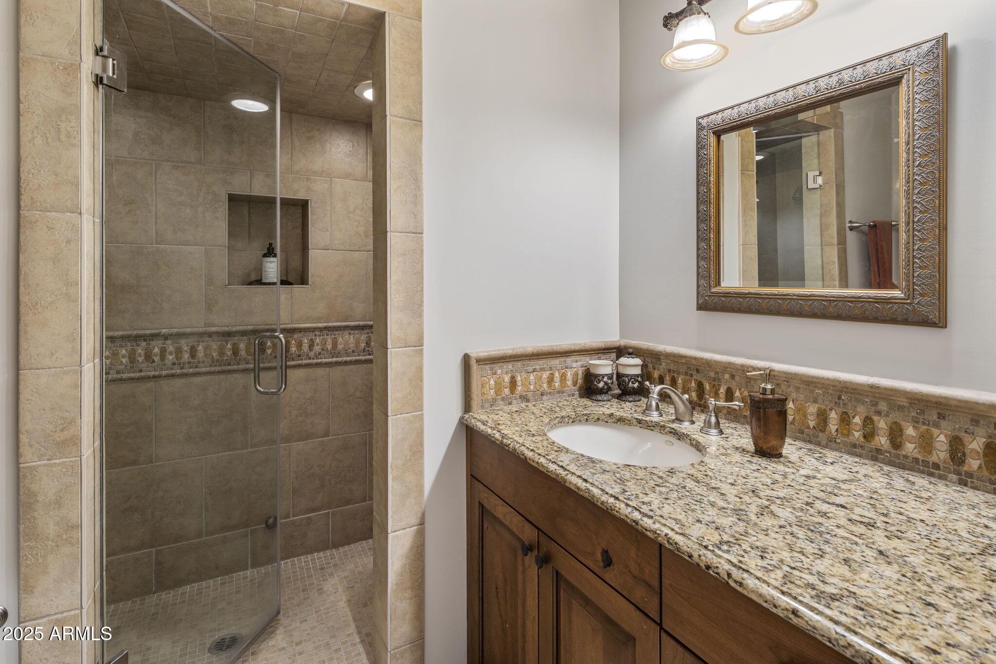 WHISPER ROCK UNIT 1 - Residential