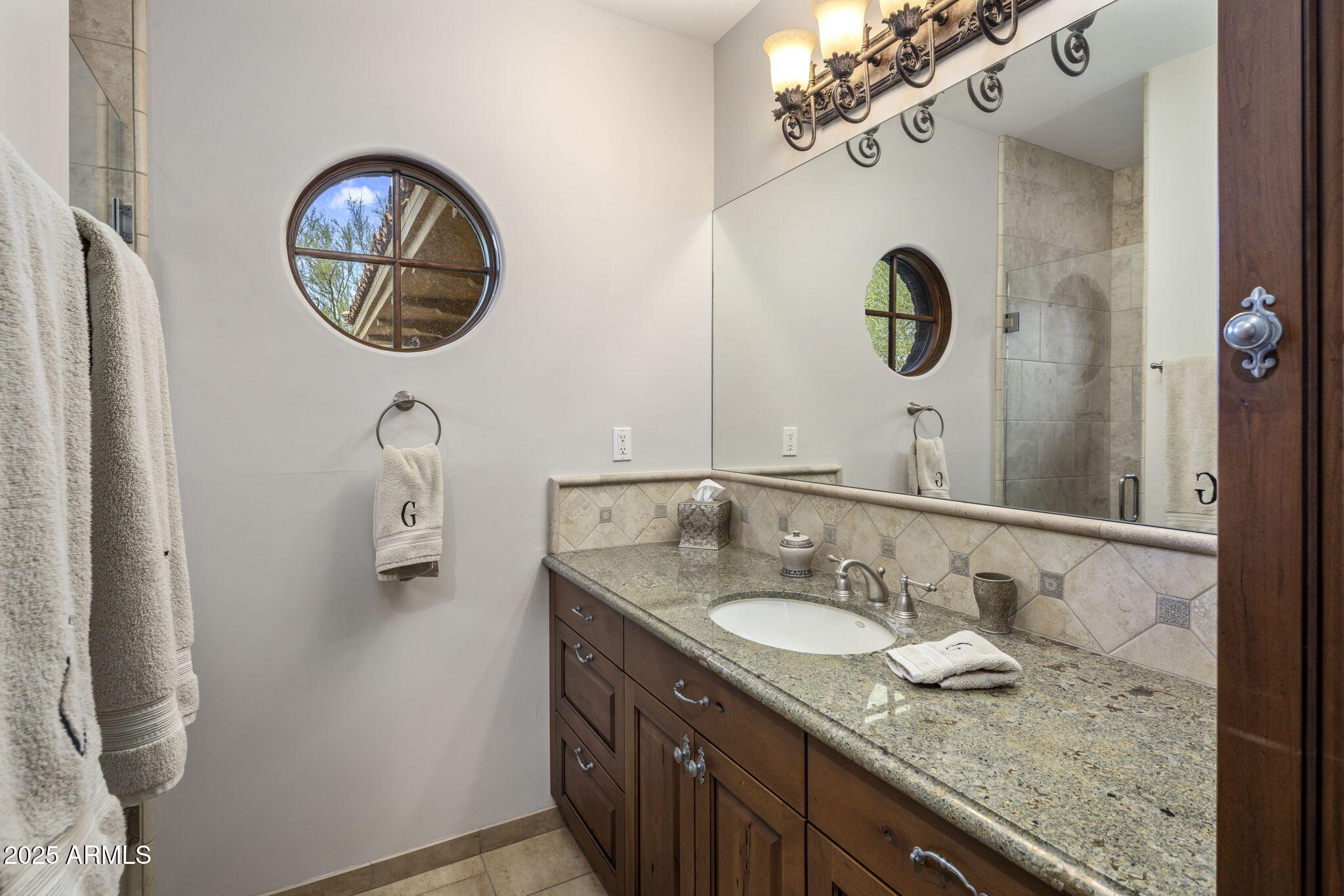 WHISPER ROCK UNIT 1 - Residential
