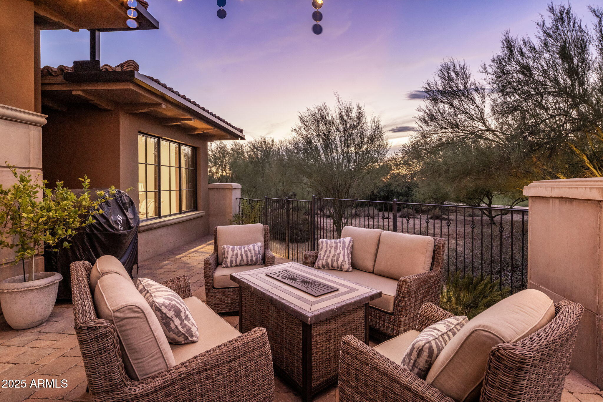 WHISPER ROCK UNIT 1 - Residential