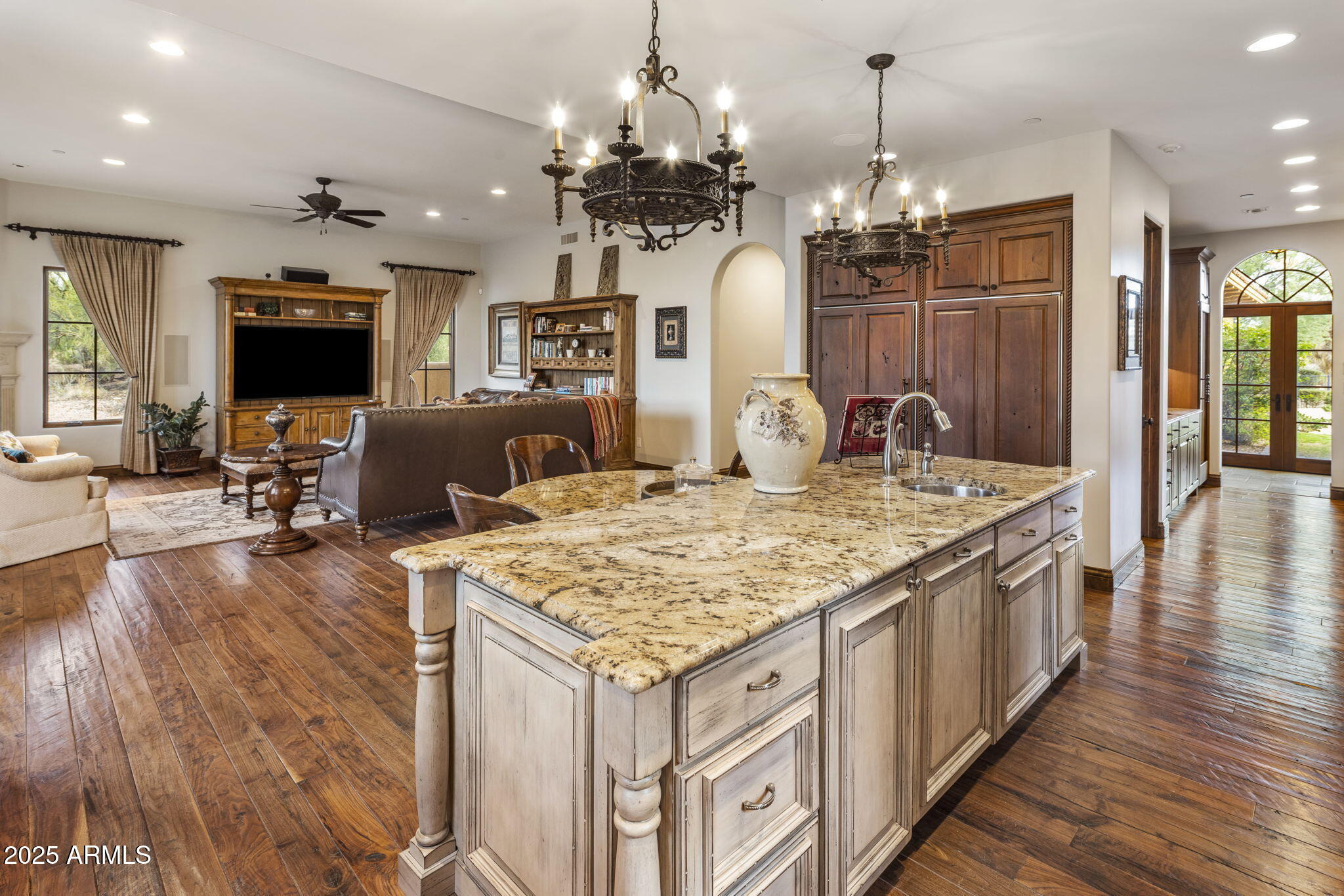 WHISPER ROCK UNIT 1 - Residential