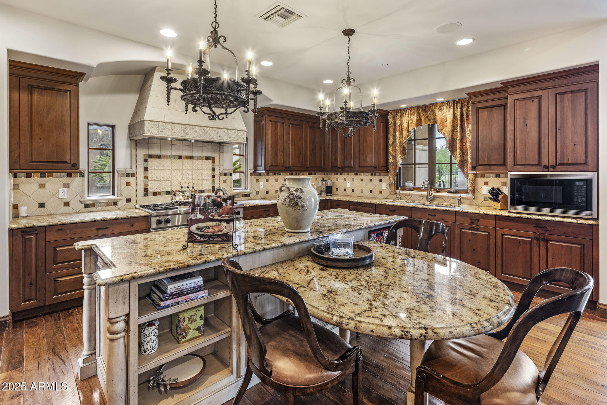 WHISPER ROCK UNIT 1 - Residential