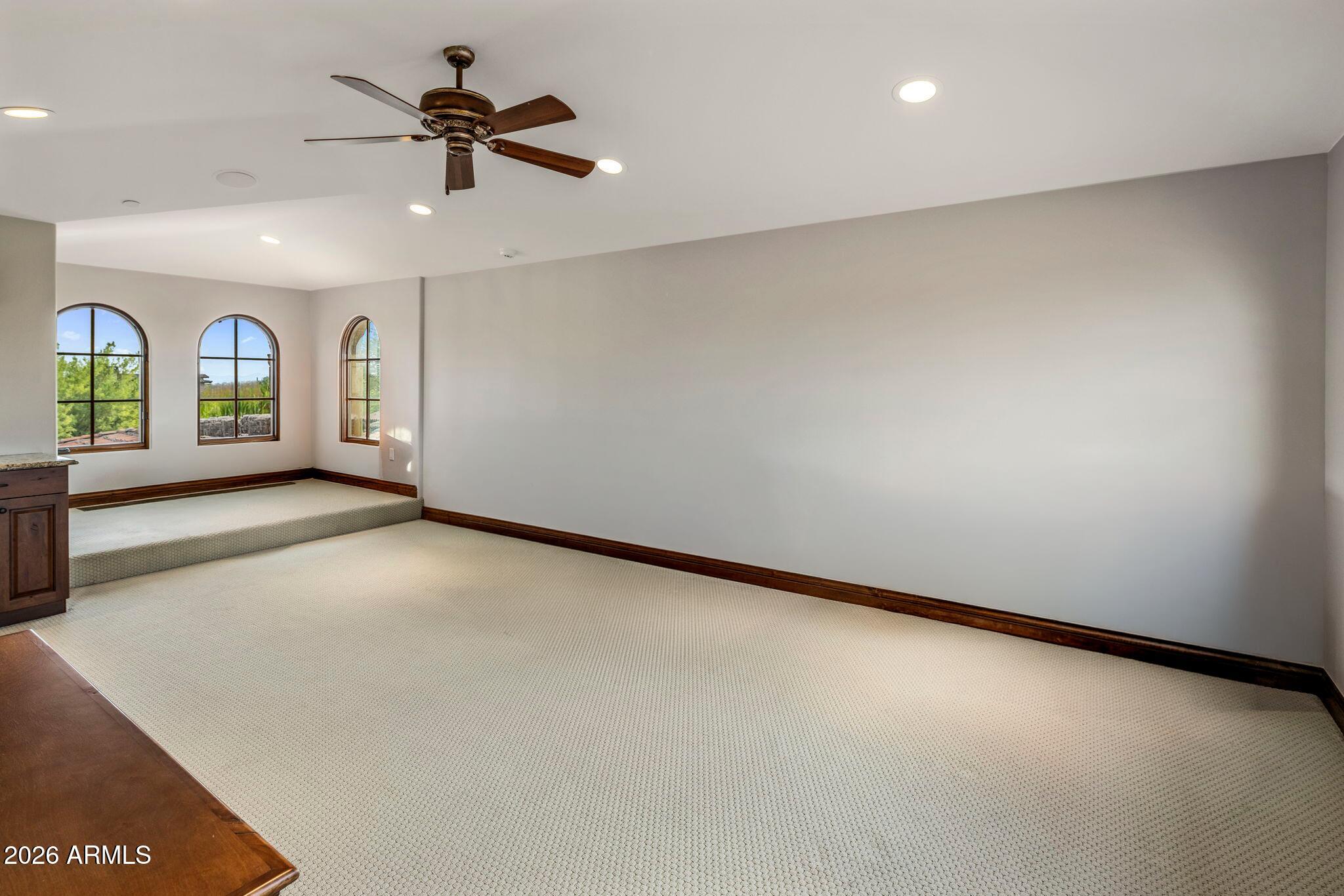 WHISPER ROCK UNIT 1 - Residential