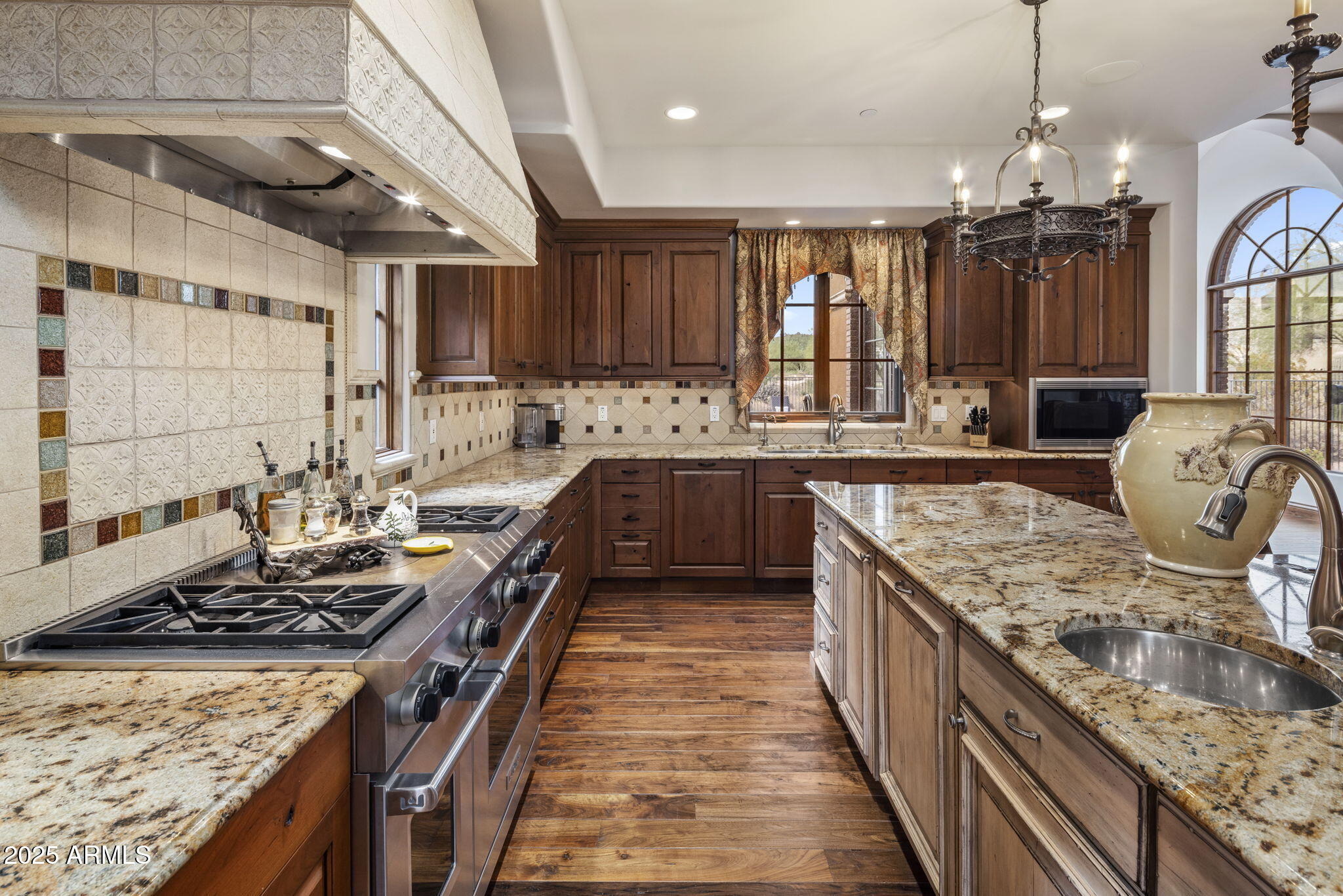 WHISPER ROCK UNIT 1 - Residential