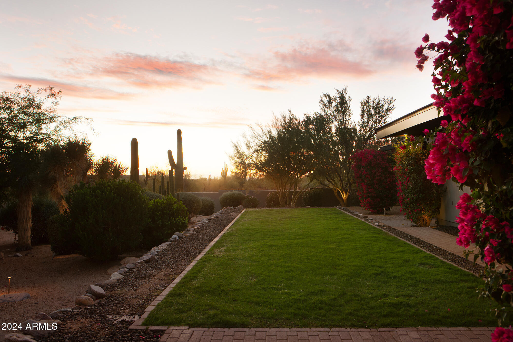 PINNACLE PEAK HEIGHTS 5 - Residential