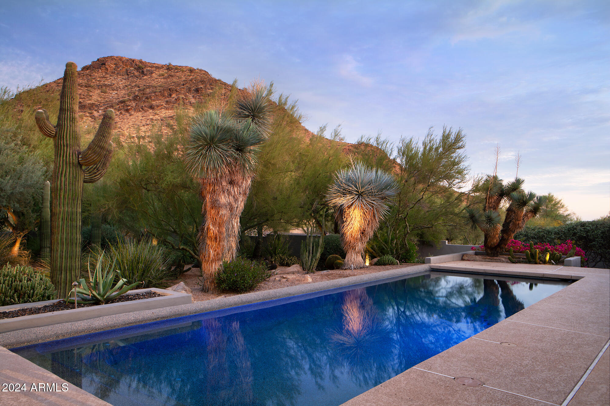 PINNACLE PEAK HEIGHTS 5 - Residential