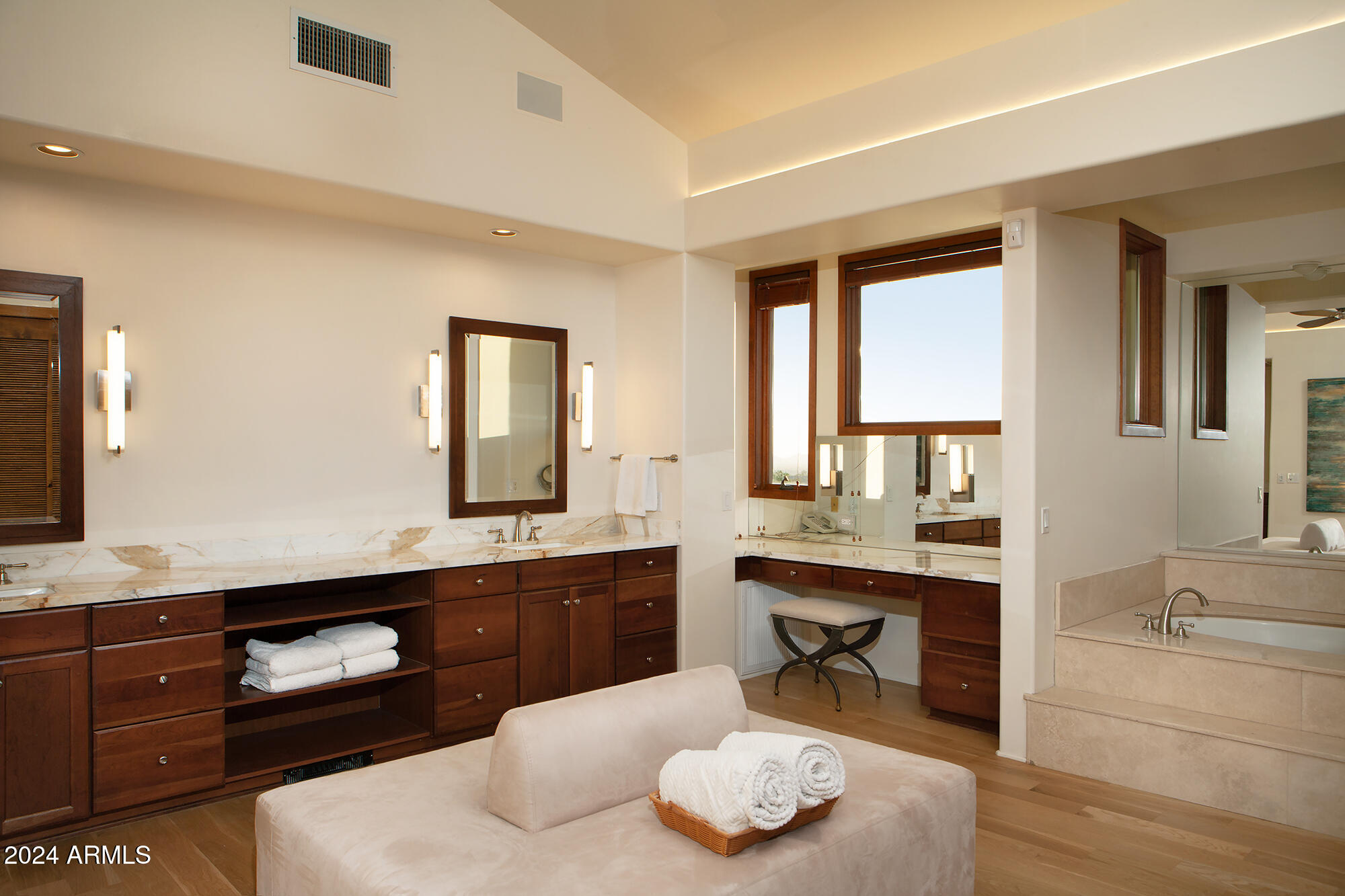 PINNACLE PEAK HEIGHTS 5 - Residential