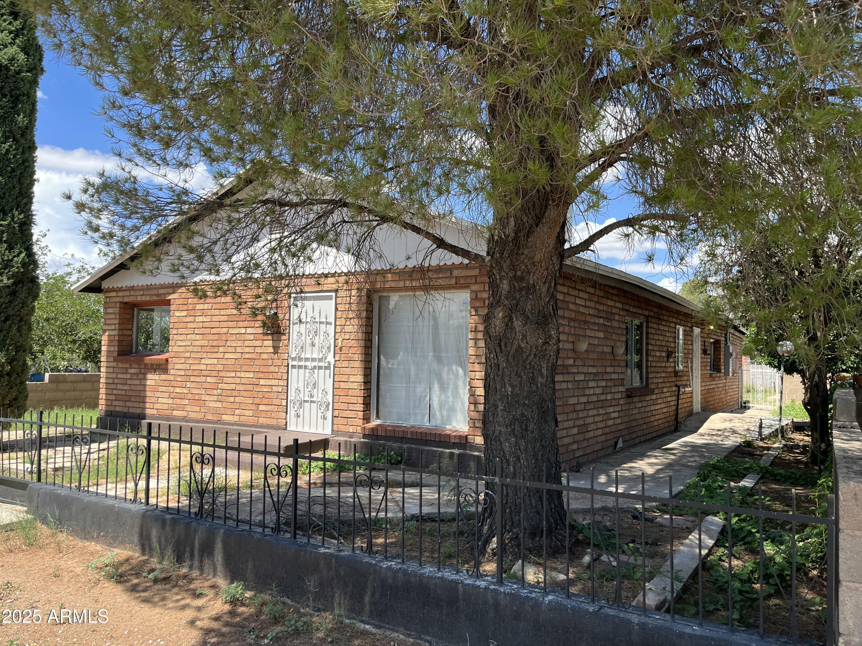 CLAWSON - Residential